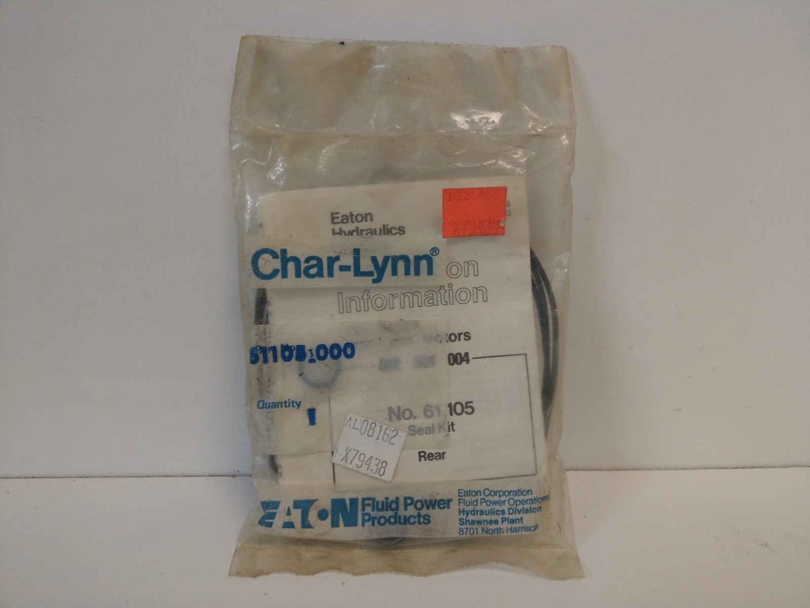 NEW OLD STOCK! EATON CHAR-LYNN HYDRAULIC MOTOR 6000 REAR SEAL KIT 61105-000