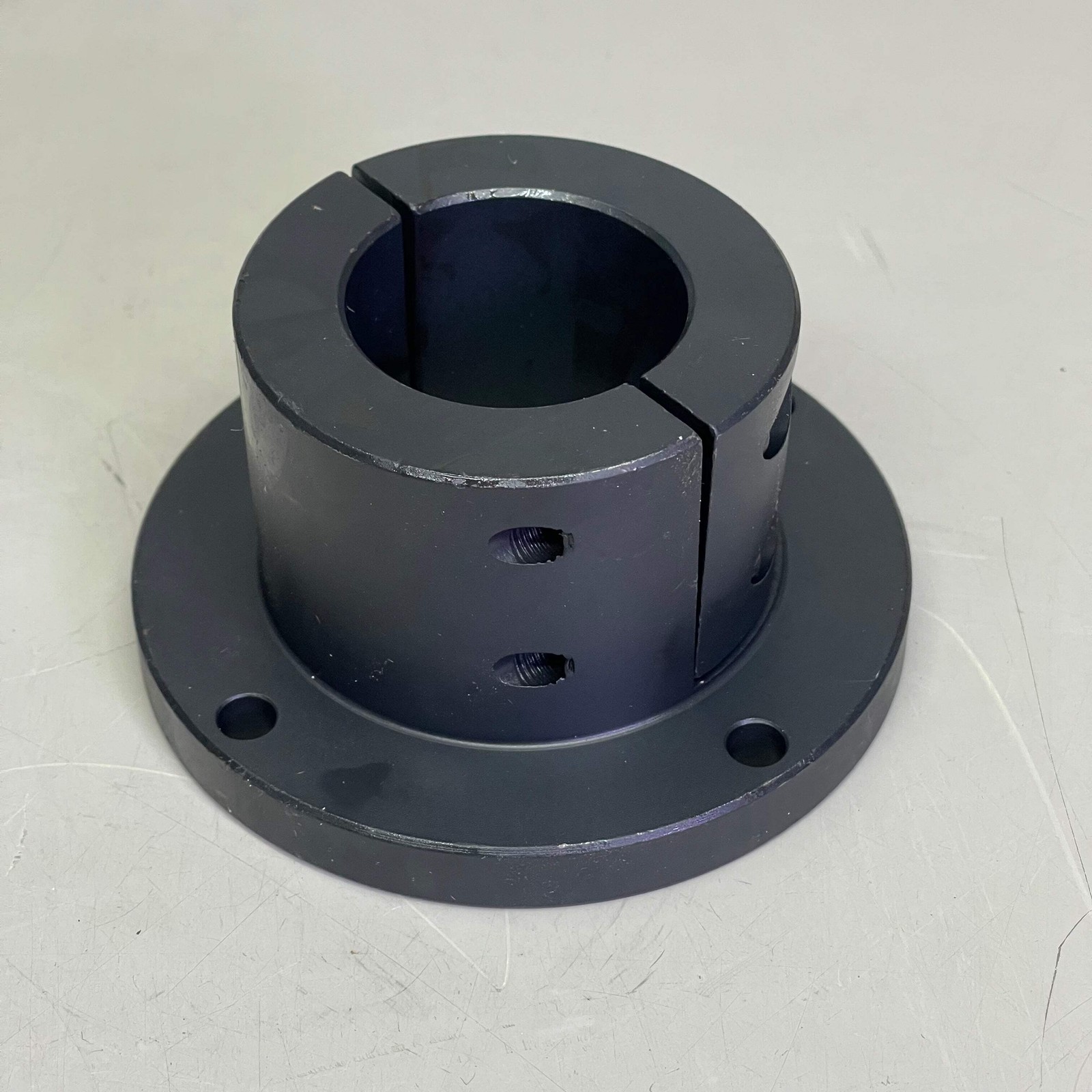 STAFFORD Flanged Shaft Mount, Made In USA 1-1/2″ Dark Grey Steel 1L108MXR
