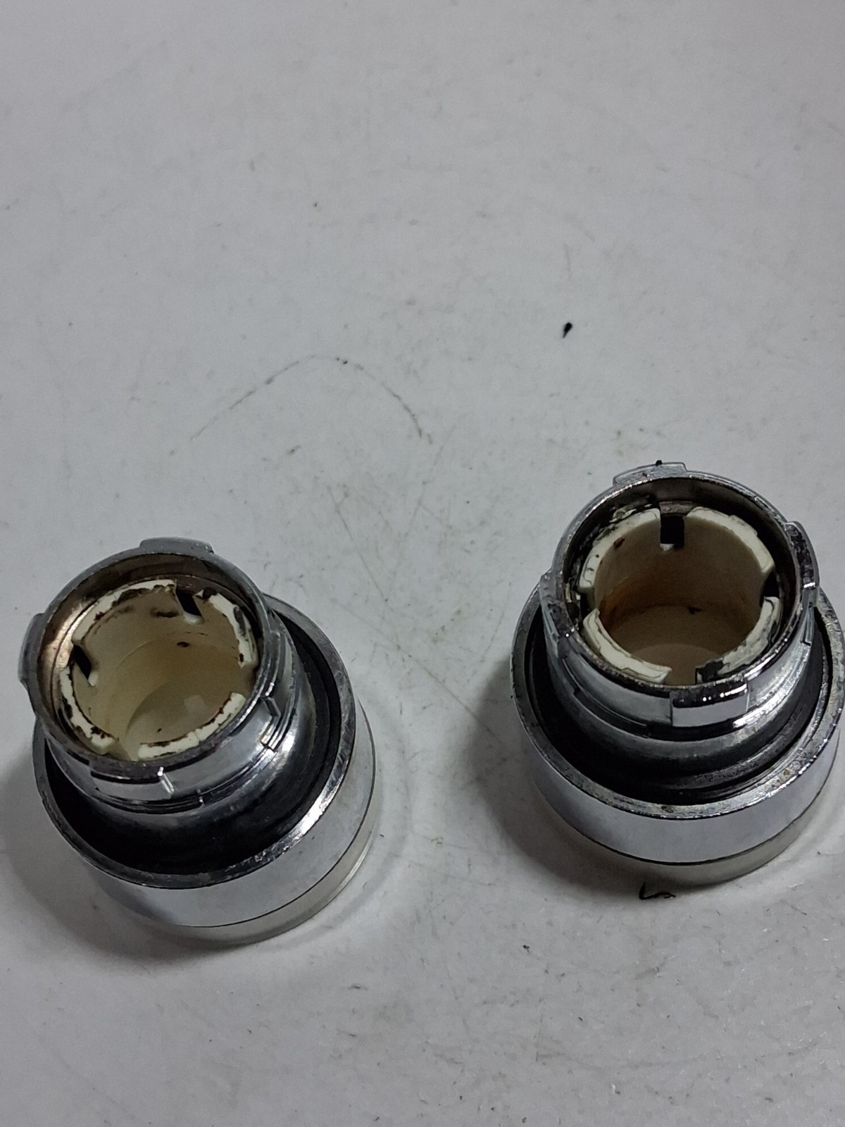 TELEMECANIQUE ZB2-BW17 PUSHBUTTON OPERATOR WHITE ILLUMINATED (LOT OF 2)