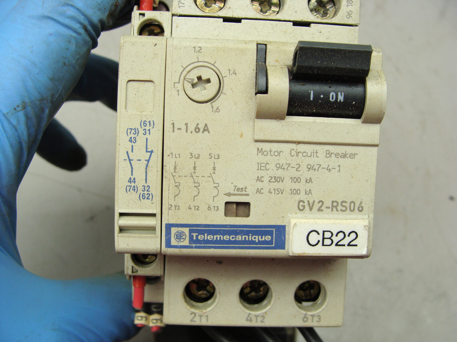 LOT OF 2 TELEMECANIQUE CIRCUIT BREAKER GV2-RS06 W/AUX CONTACTS LC1D0910 GV2-AN11