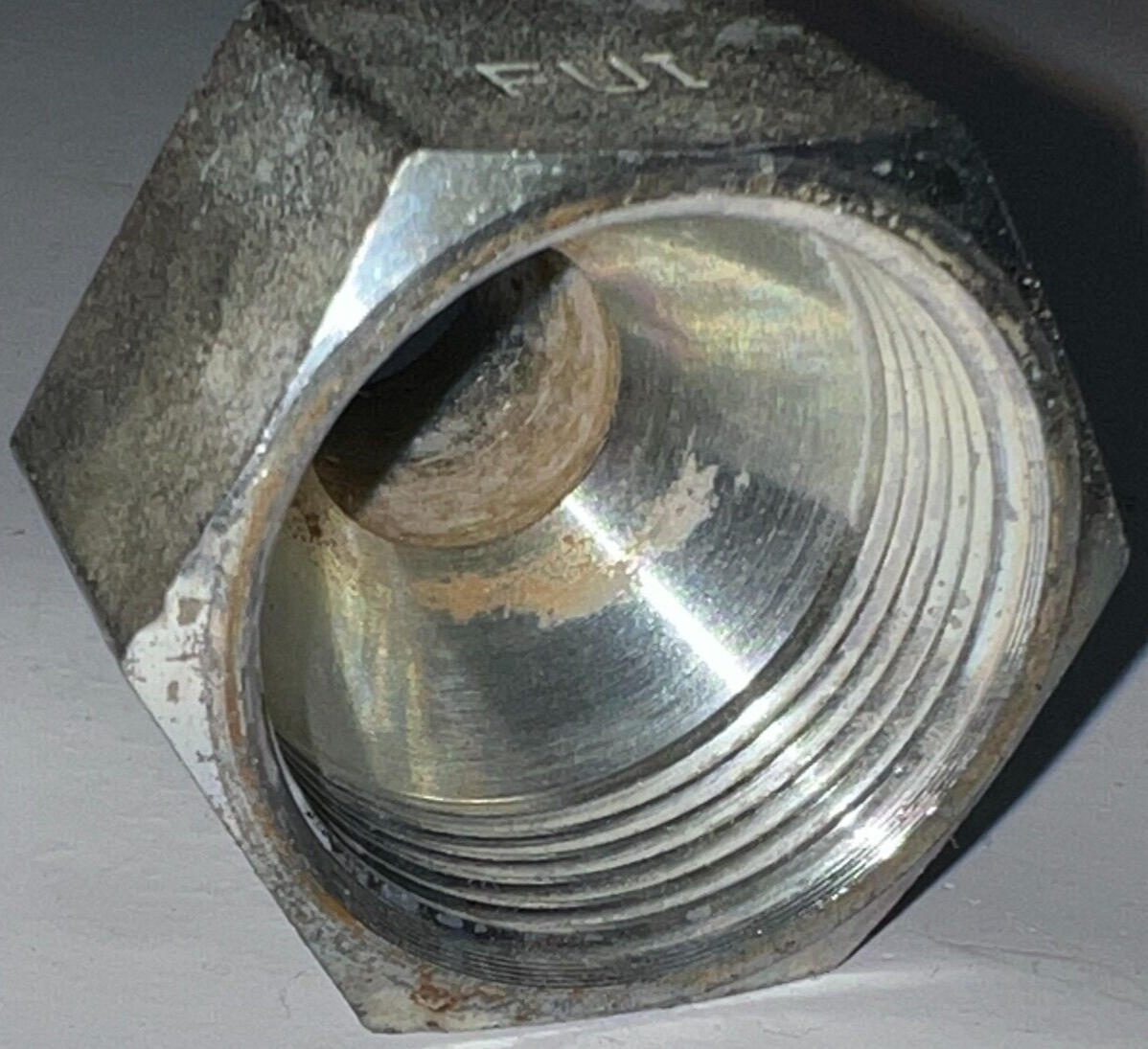 FUI CONVERSION ADAPTER FITTING STEEL SMA-12 FNPT X SMA-16 SAE-ORB 1-1/2″ HEX