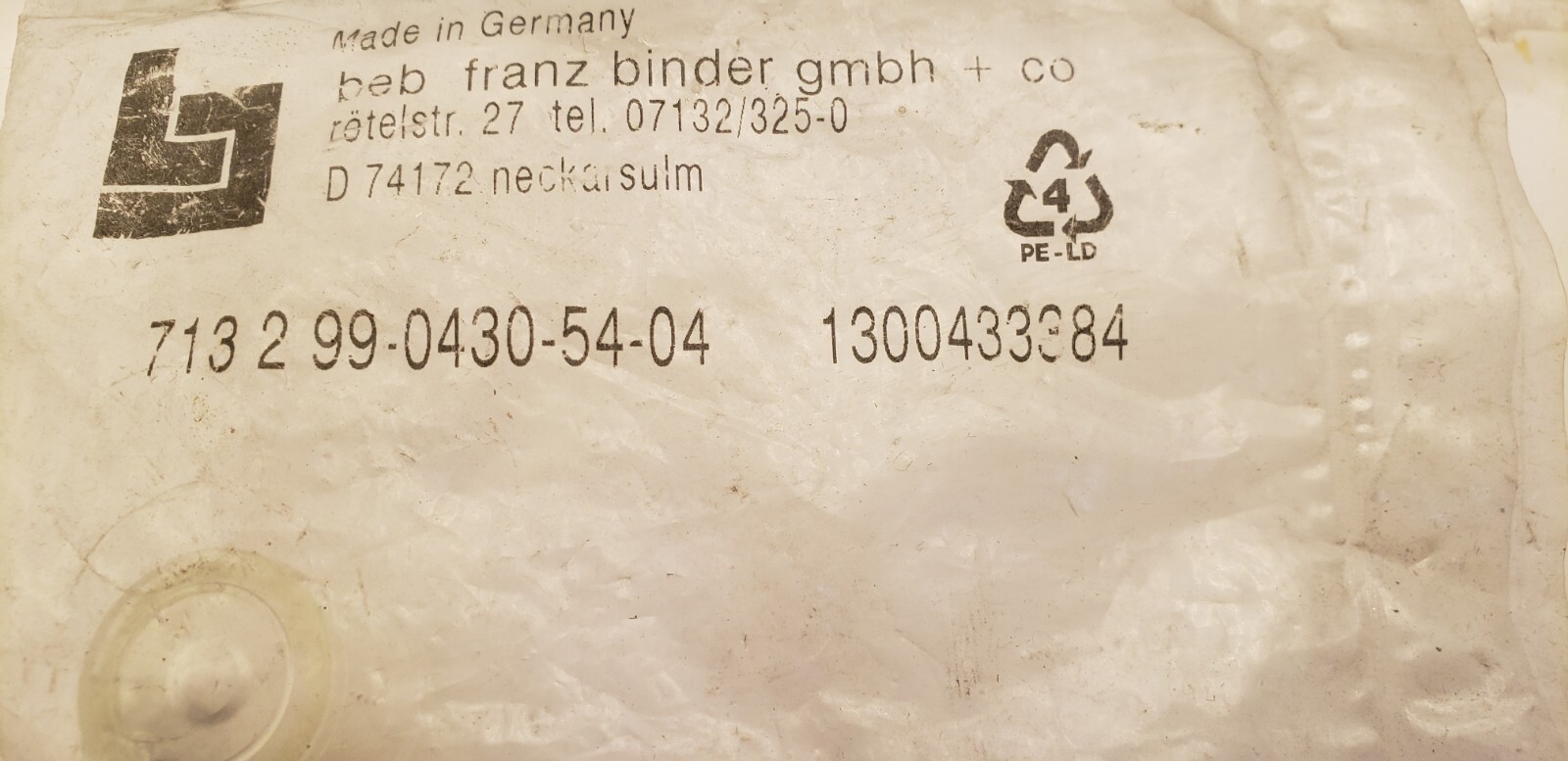 BINDER 713299-0430-54-04 MALE ANGLED LOCKING CONNECTORS (LOT OF 3) NIB