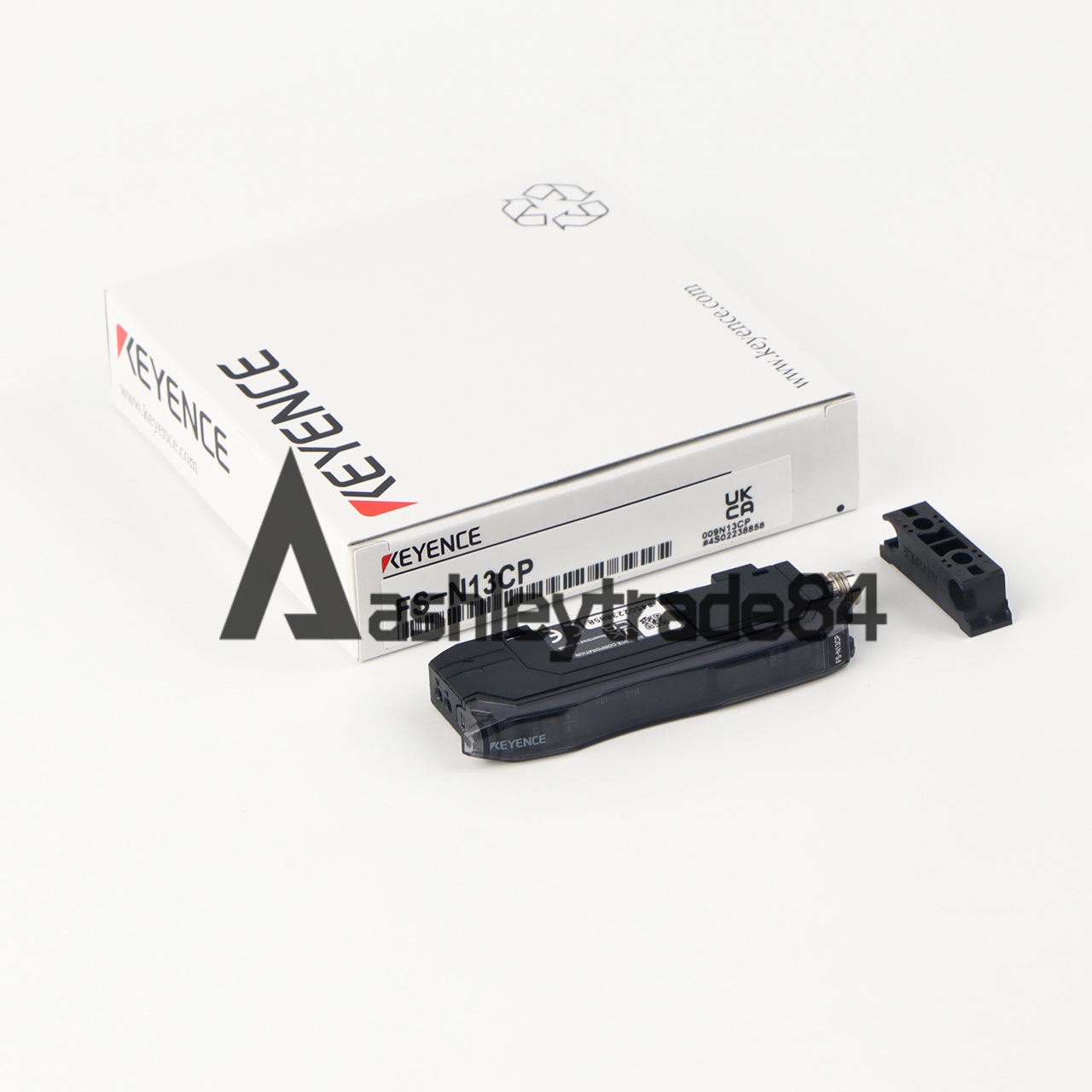 ONE NEW KEYENCE FS-N13CP optical fiber amplifier