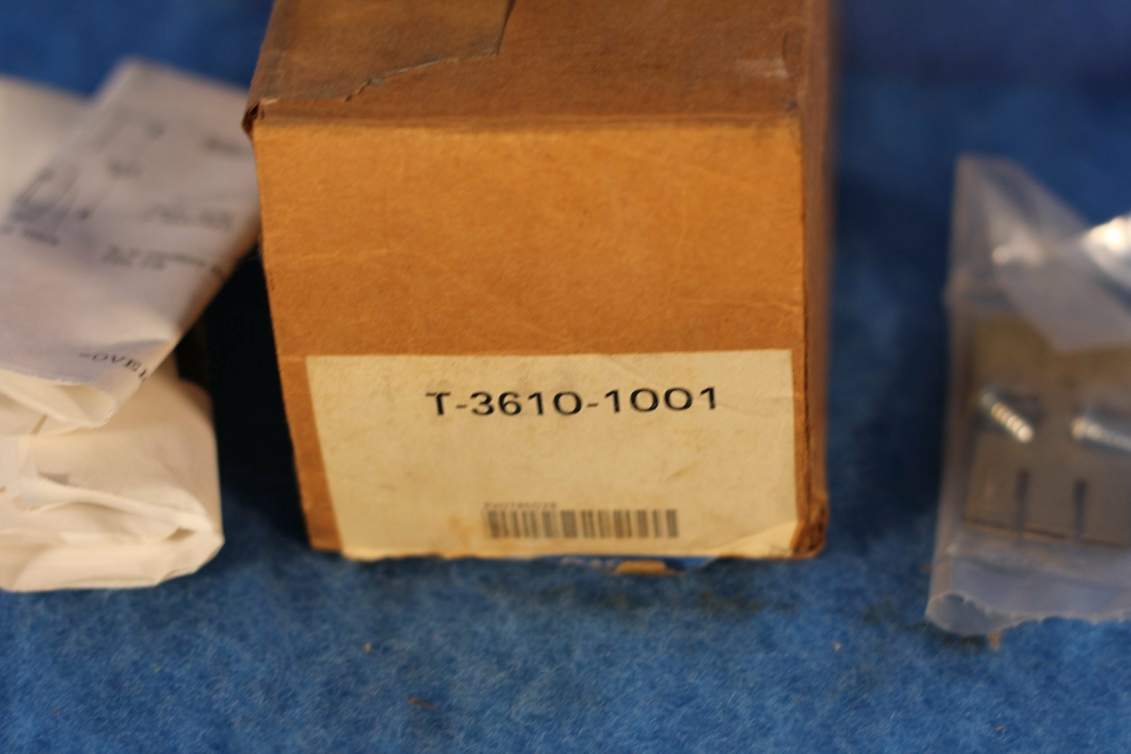 NEW Johnson Controls T-3610-1001 Thermostat 1 YEAR WARRANTY