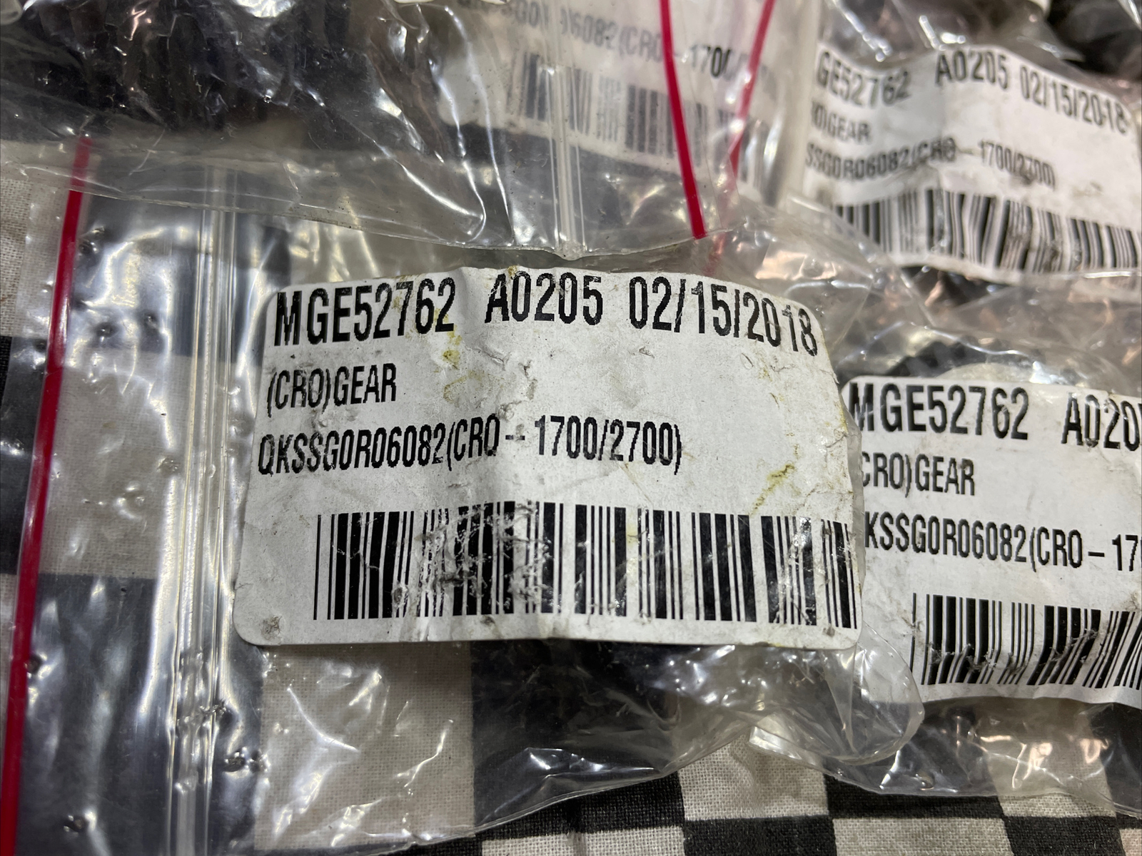 QKSSG0R06082, MGE52762, CR0-1700/2700 ( CRO) GEAR, LOT OF 16, SHIPSAMEDAY