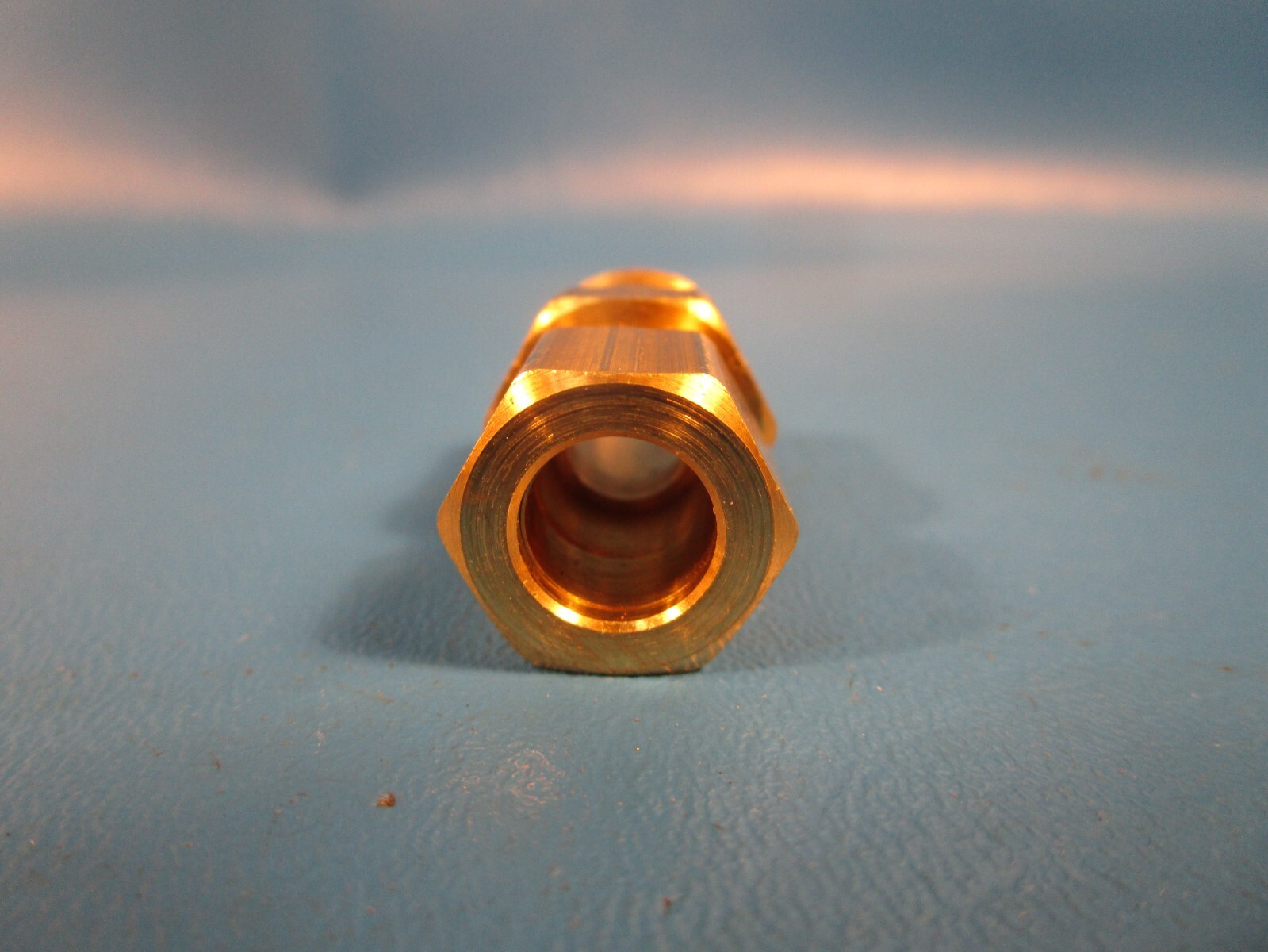 LOT OF 10 Lasco 17-6834U, 3/8 COMPRESSION X 3/8 MALE PIPE THREAD BRASS ADAPTER