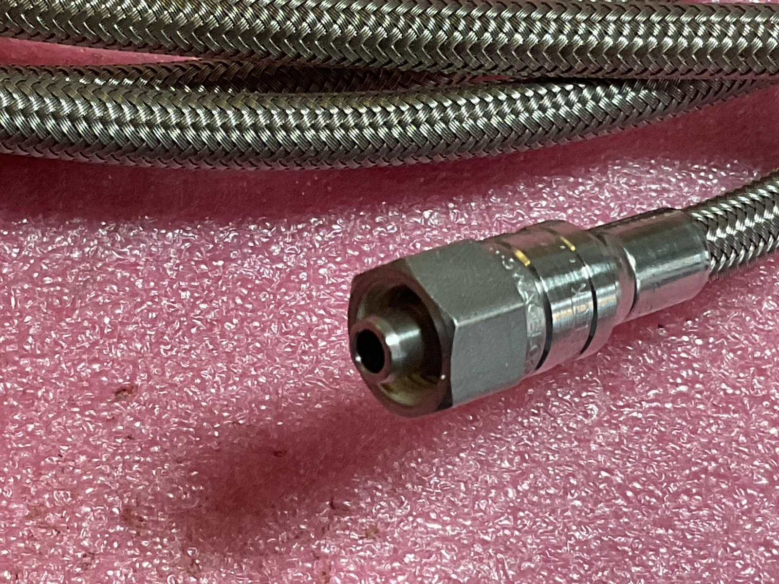 Swagelok SS-4BHT-60 Braided Hose