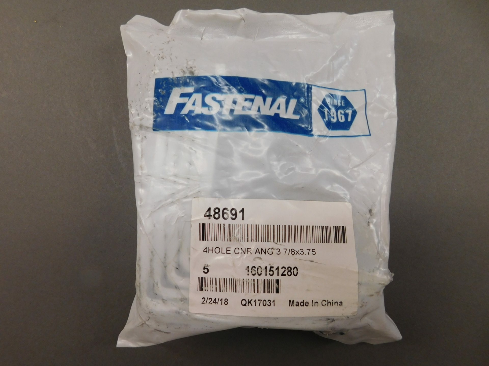 *Bag of 5* Fastenal 48691 4-Hole Corner Angle 90° Zinc Plated 3-7/8″ x 3.75″ …