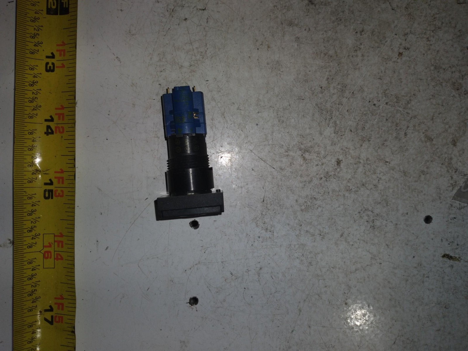 New Panel-Mount Key Switch 1LASD/1Z17 – 1NO+1NC, 300VAC Industrial Style 1S17
