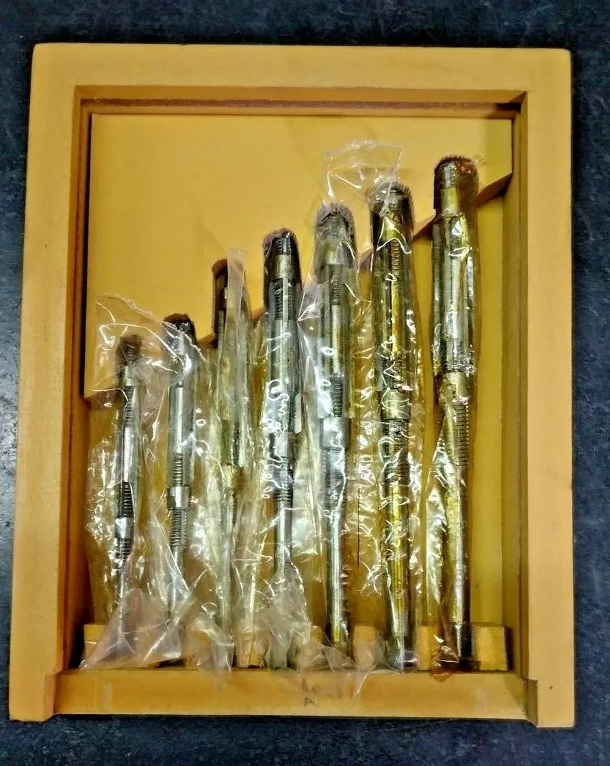 7 Pcs Adjustable Hand Reamer Set HV TO H-3 Wooden Case (1/4″ – 15/32”)