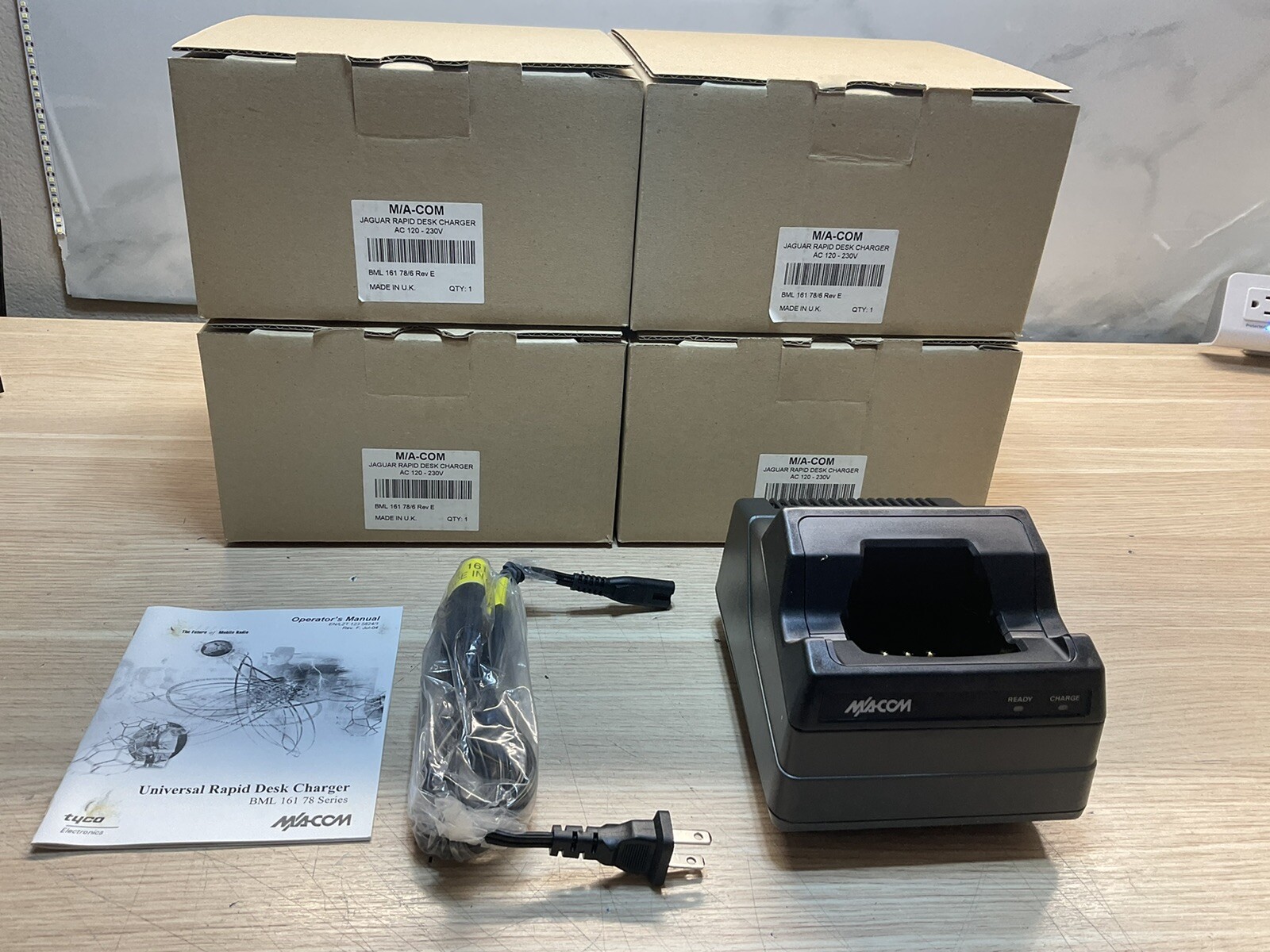 M/A-Com Jaguar Rapid Desk Charger BML16178/6 New In Box/LOT OF 4 /JUA1027
