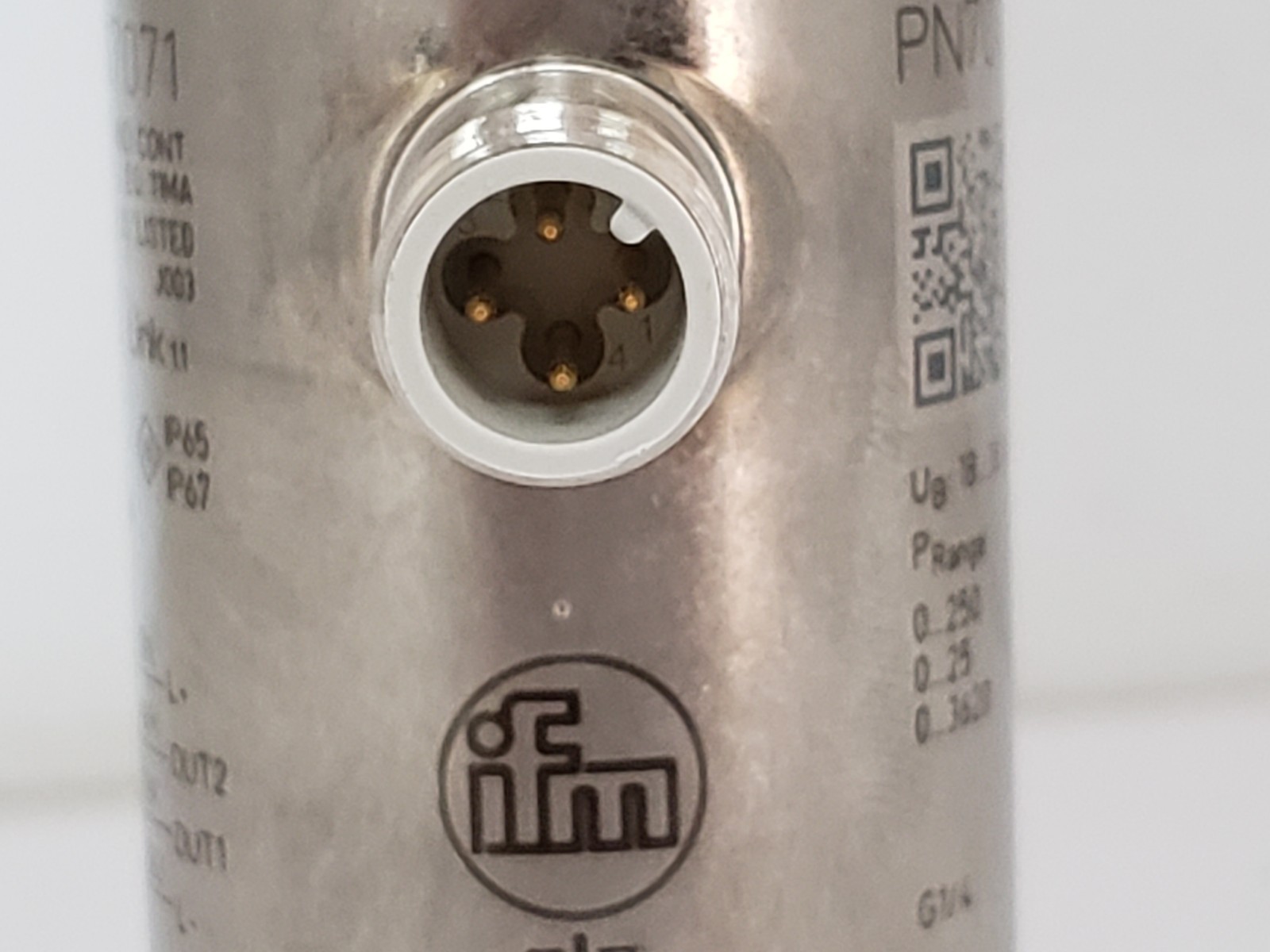 IFM ELECTRONIC PN-250-SER14-QFRKG/US 1V-PN7071 PRESSURE SENSOR W/DISPLAY NIB