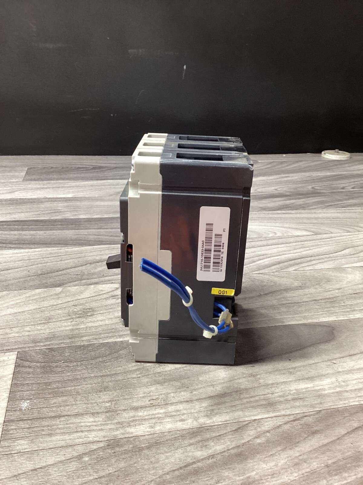 SIEMENS 3VL1710-1DE33-0AA0 100A MOLDED CASE CIRCUIT BREAKER VL 160X #144D90PR5