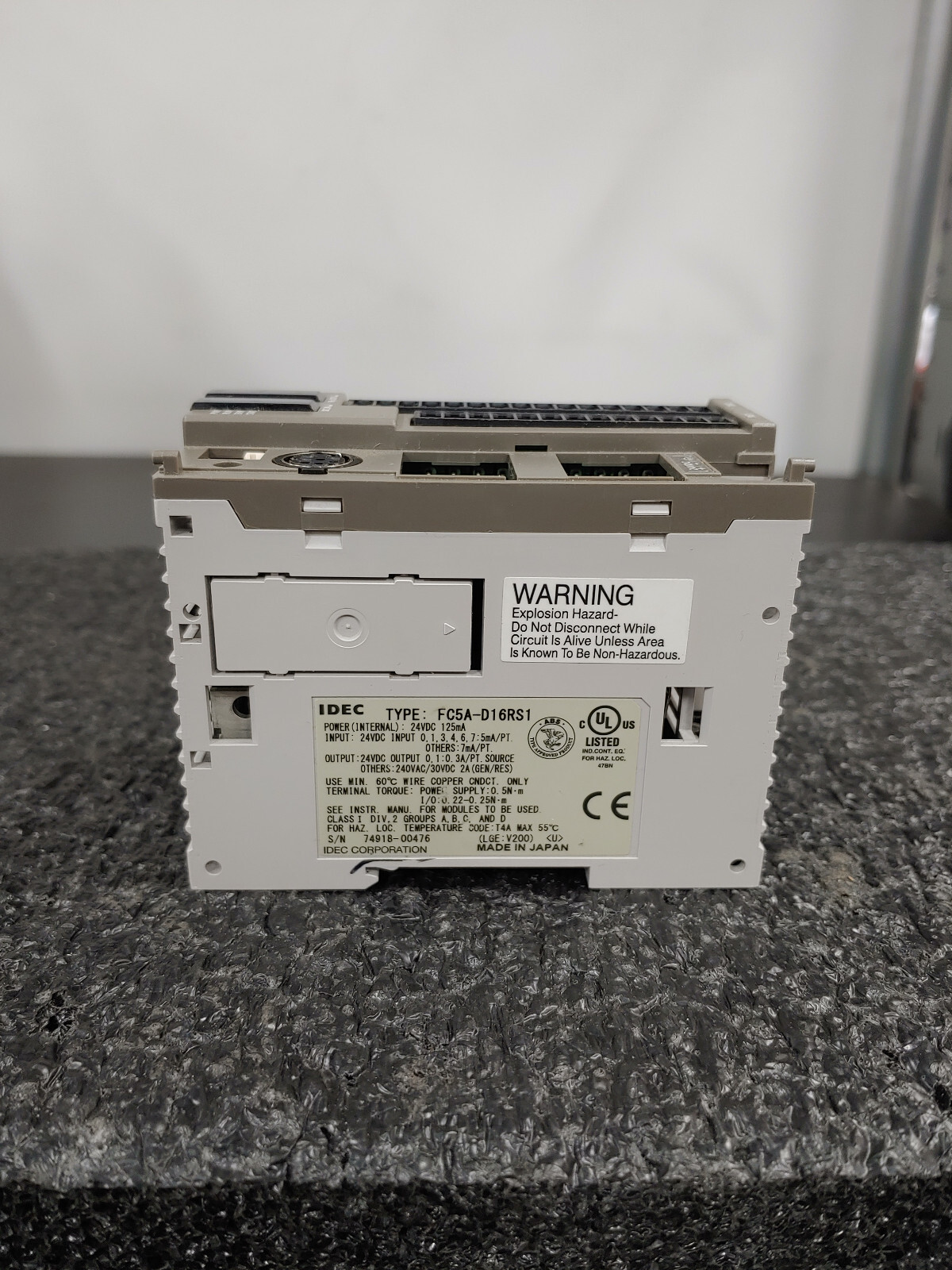 IDEC MICROSMART PENTRA FC5A-D16RS1 PLC 16I/O CPU Relay/Src Output Module