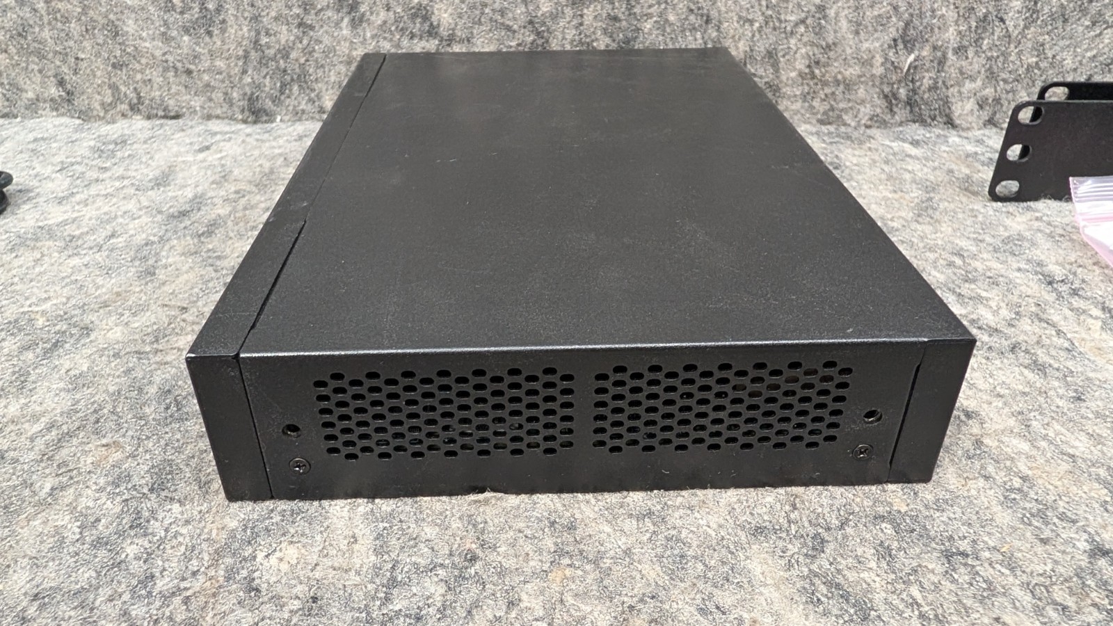 InfoVista 40-05-XX / ip|e 40ax V2 IP Traffic Management Switch w/ Brackets
