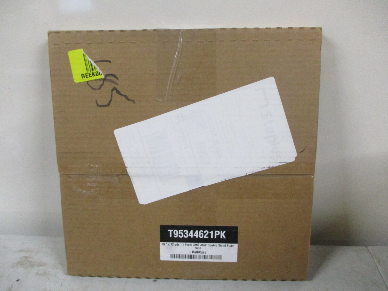 MMM T95344621PK Double Sided Foam Tape, 1/2″ x 72 yds., 1/32″ Thick, White