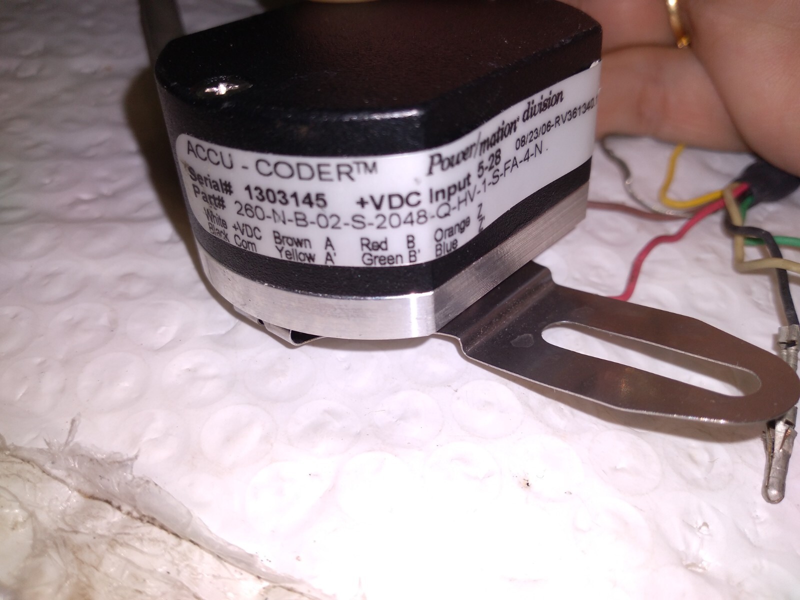 ACCU-CODER 260-N-B-02-S-2048-Q-HV-1-S-FA-4-N