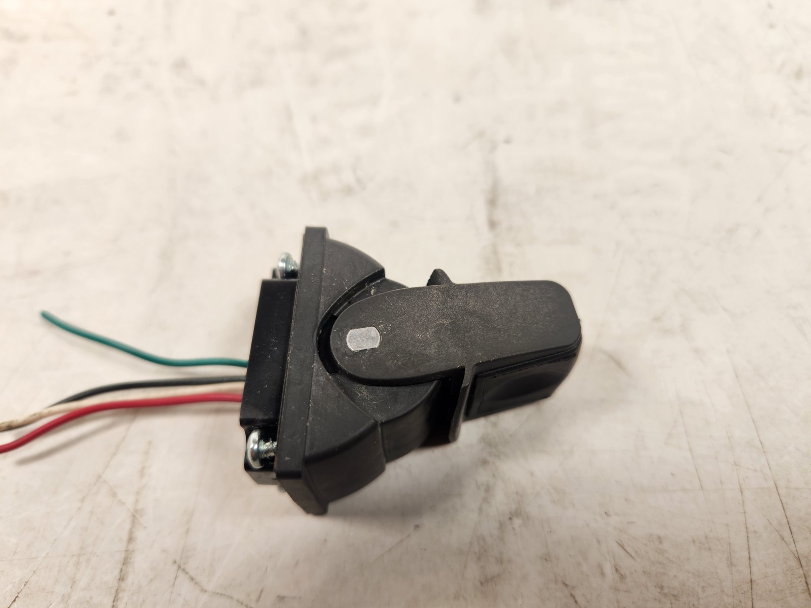 Grayhill 68B-125-4 SWITCH JOYSTICK PADDLE HALL. 1 – Axis Analog (Hall Effect)