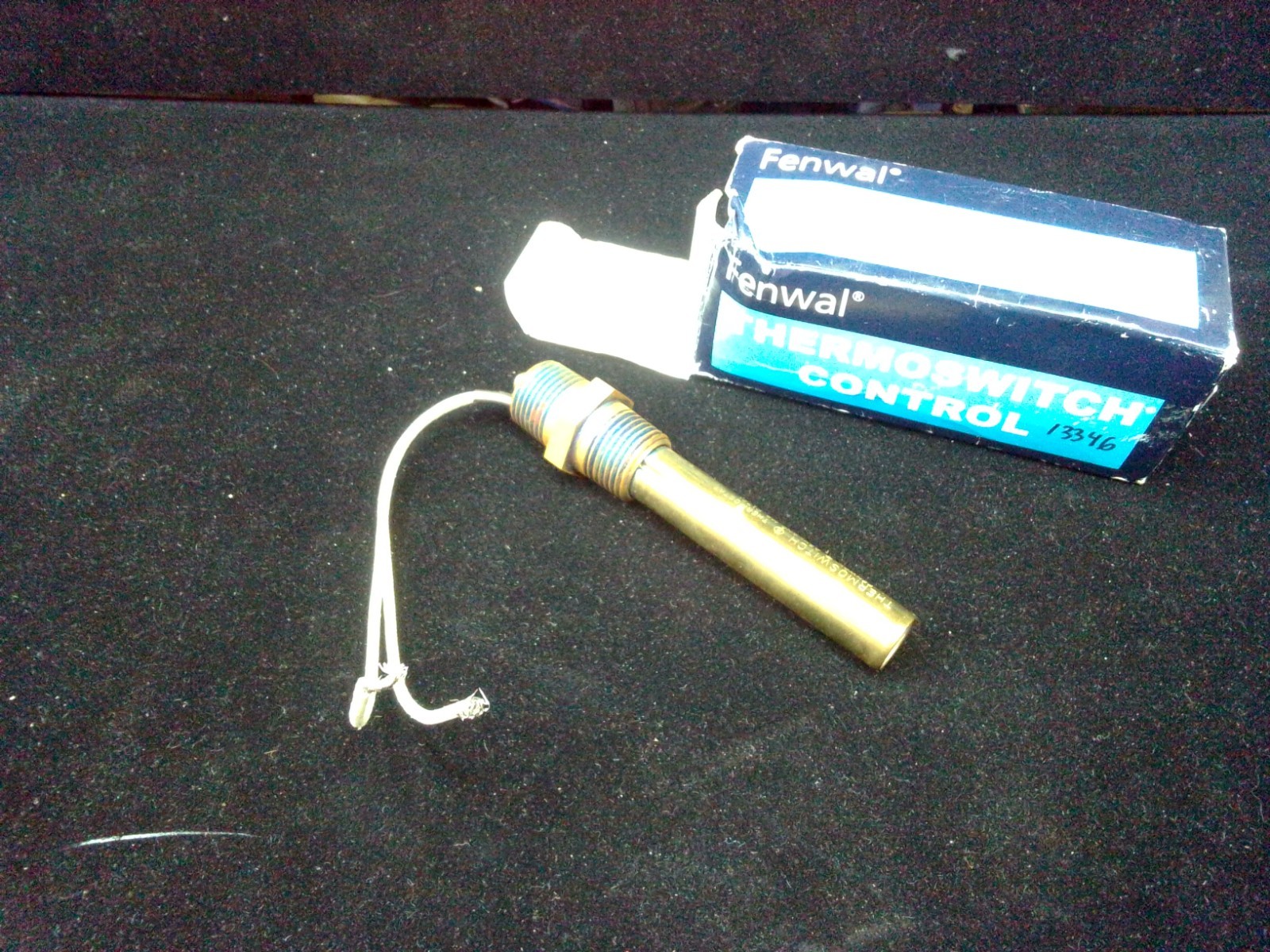 KIDDE-FENWELL,01-018023-000,THERMOSTAT CONTROL 10A 250VAC/5A 240VAC NOS