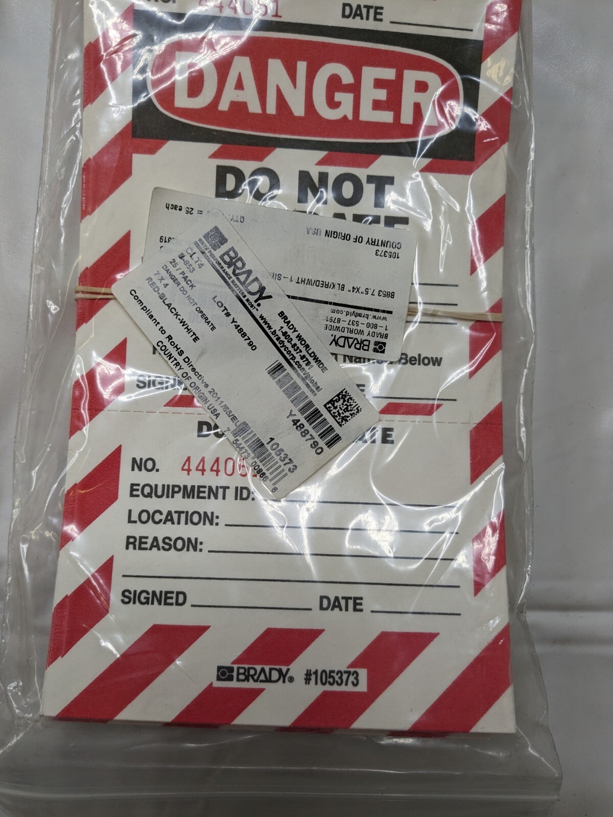 Brady Two-Part Perforated Tag – DO NOT OPERATE 7-1/2″x4″ Qty 125 105373