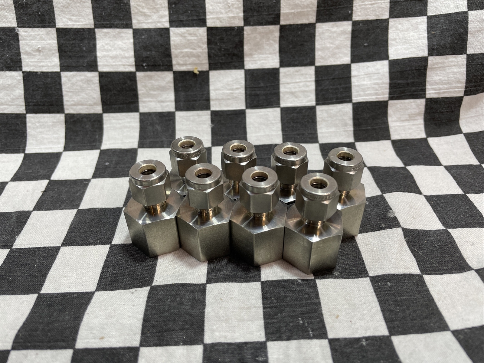 Swagelok female adapter 1/4″ TUBE X 3/8″ FNPT, SS-400-7-6, Lot Of 8, BOX A#129G5