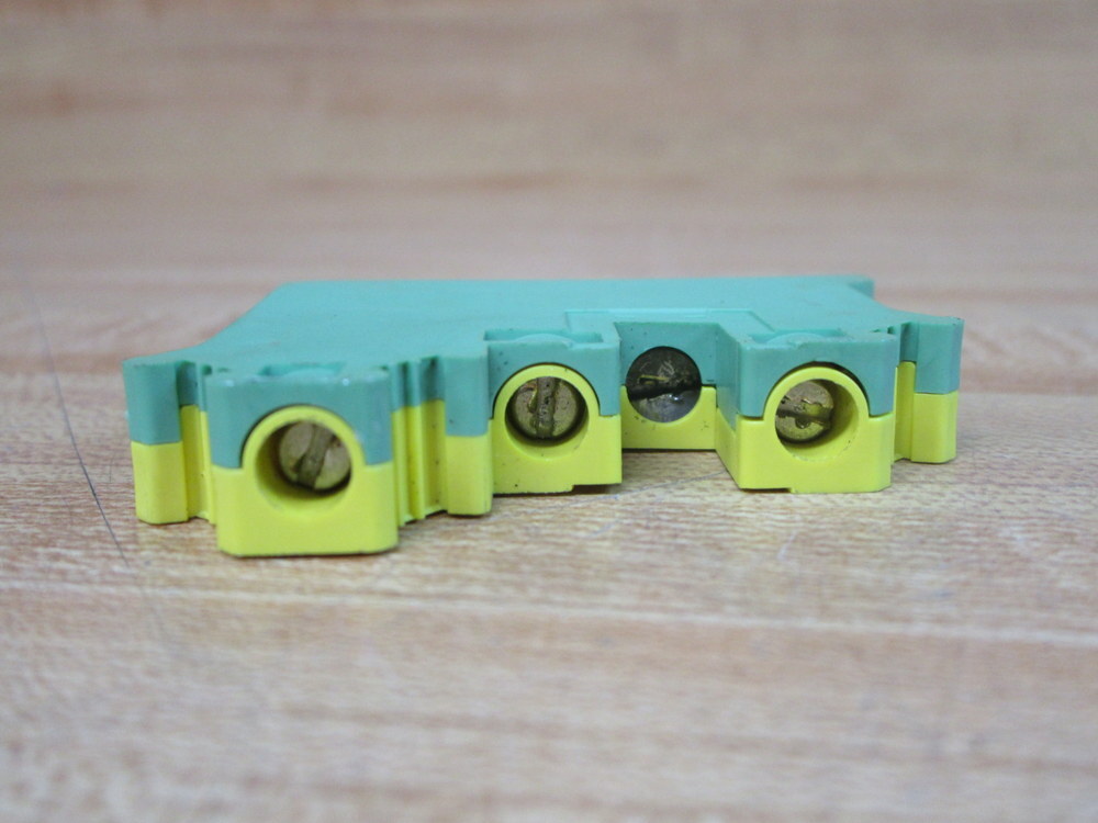 Phoenix Contact UK10-TWIN-PE Terminal Block 3001433 (Pack of 3)
