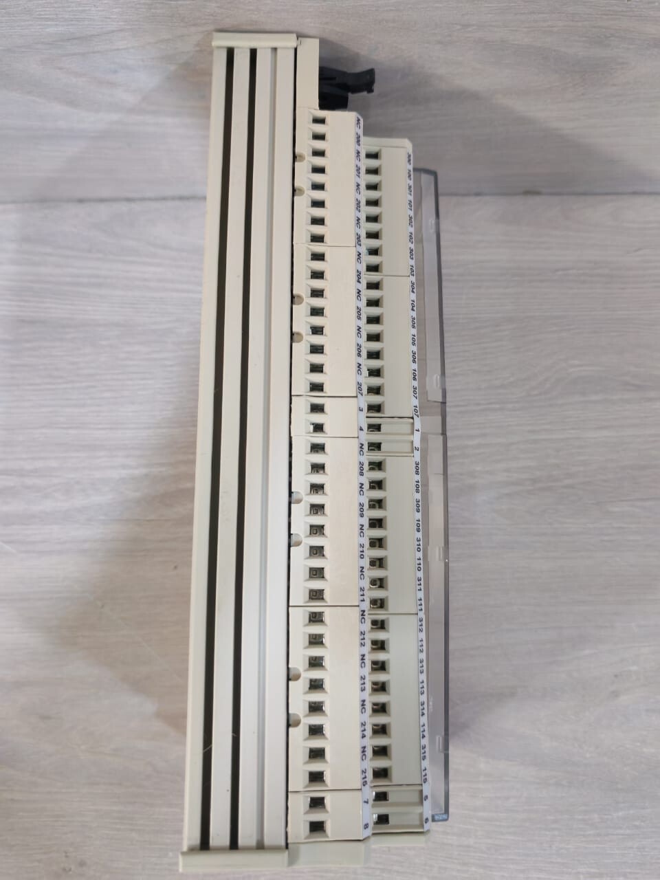 SCHNEIDER ELECTRIC ABE7 R16T230 MODICON 064467