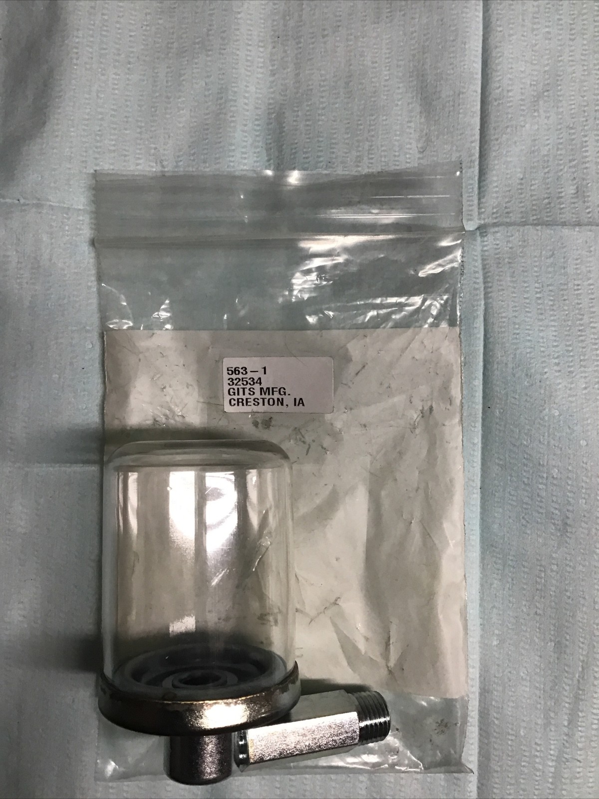 NOS Gits Manufacturing 563-1. 32534 Series HL Constant Level Oiler
