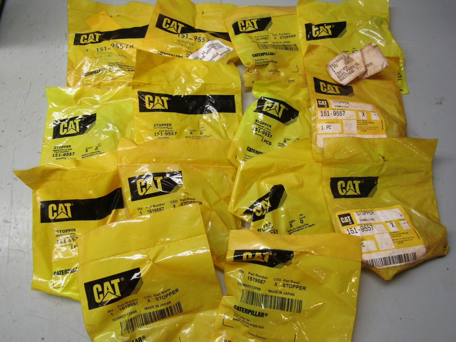 Caterpillar 151-9557 Stopper Lot of 14!
