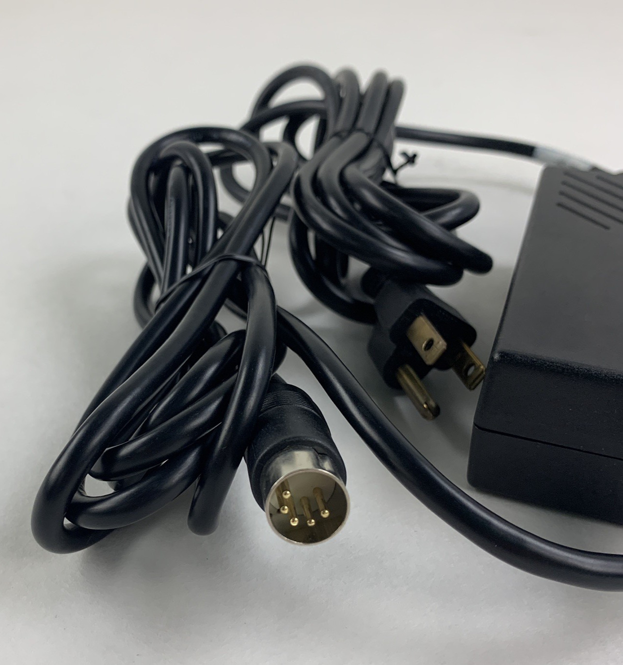 Elpac MWA065012A Adapter 12V 6A 72W Power Supply Charger For Meridian