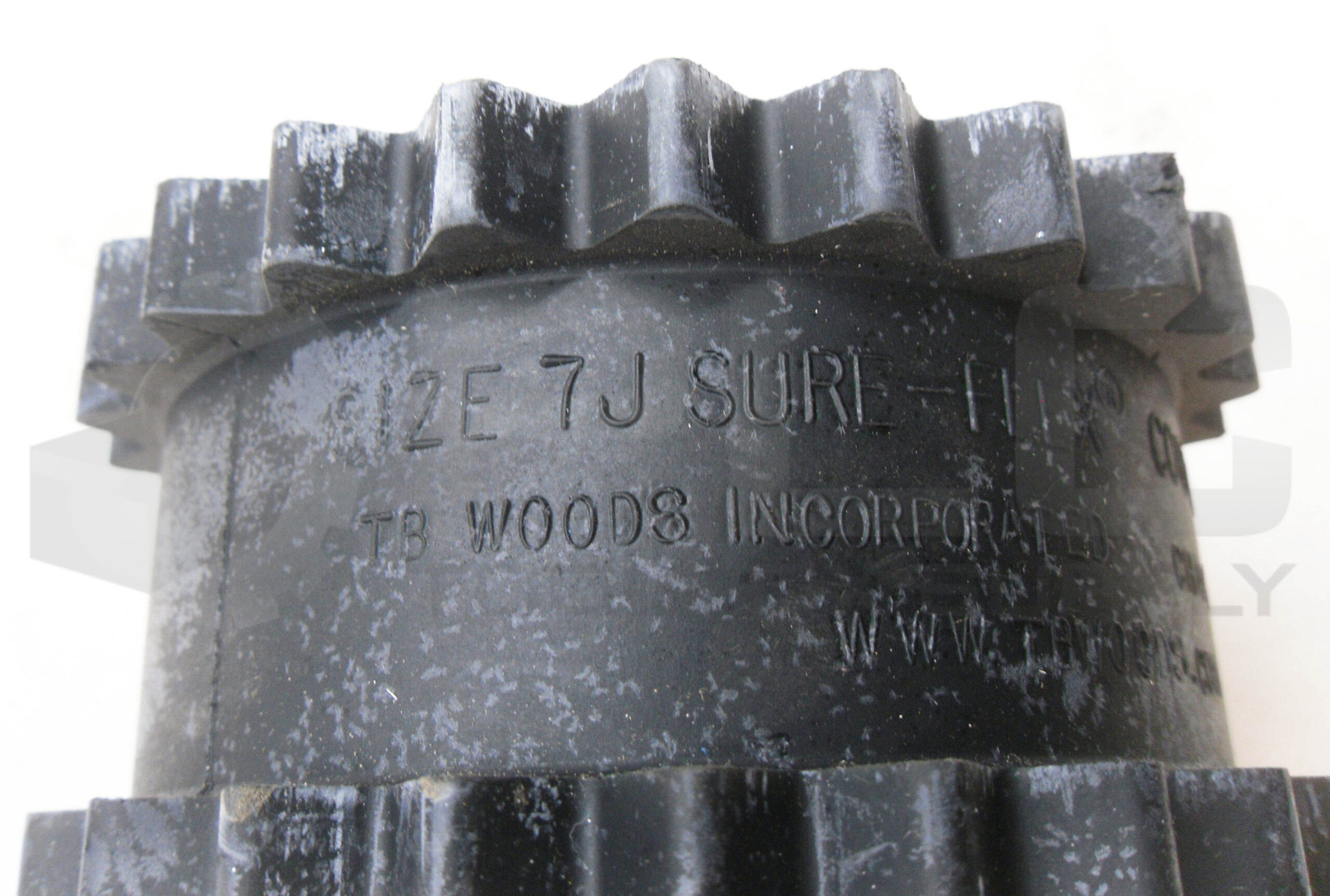 TB WOODS 7J SURE FLEX SLEEVE COUPLING 4-3/8″ OD 2-1/2″ ID