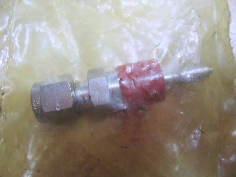 Swagelok SS-QC4-D-400 Stem With Valve Quick Connect 1/4 Inch