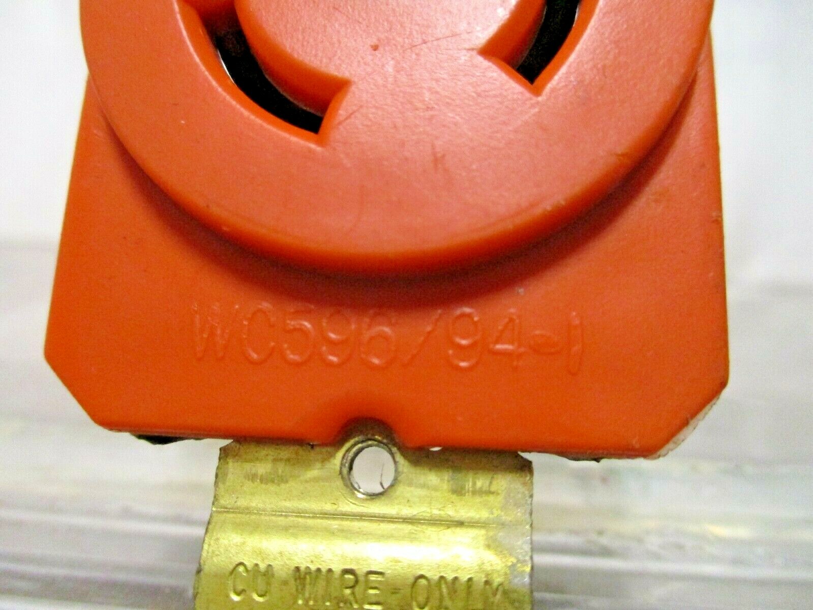 WC596/94-1 Twist-Lock Receptacle 20A 125V 2-Pole 3-Wire Grounded Orange
