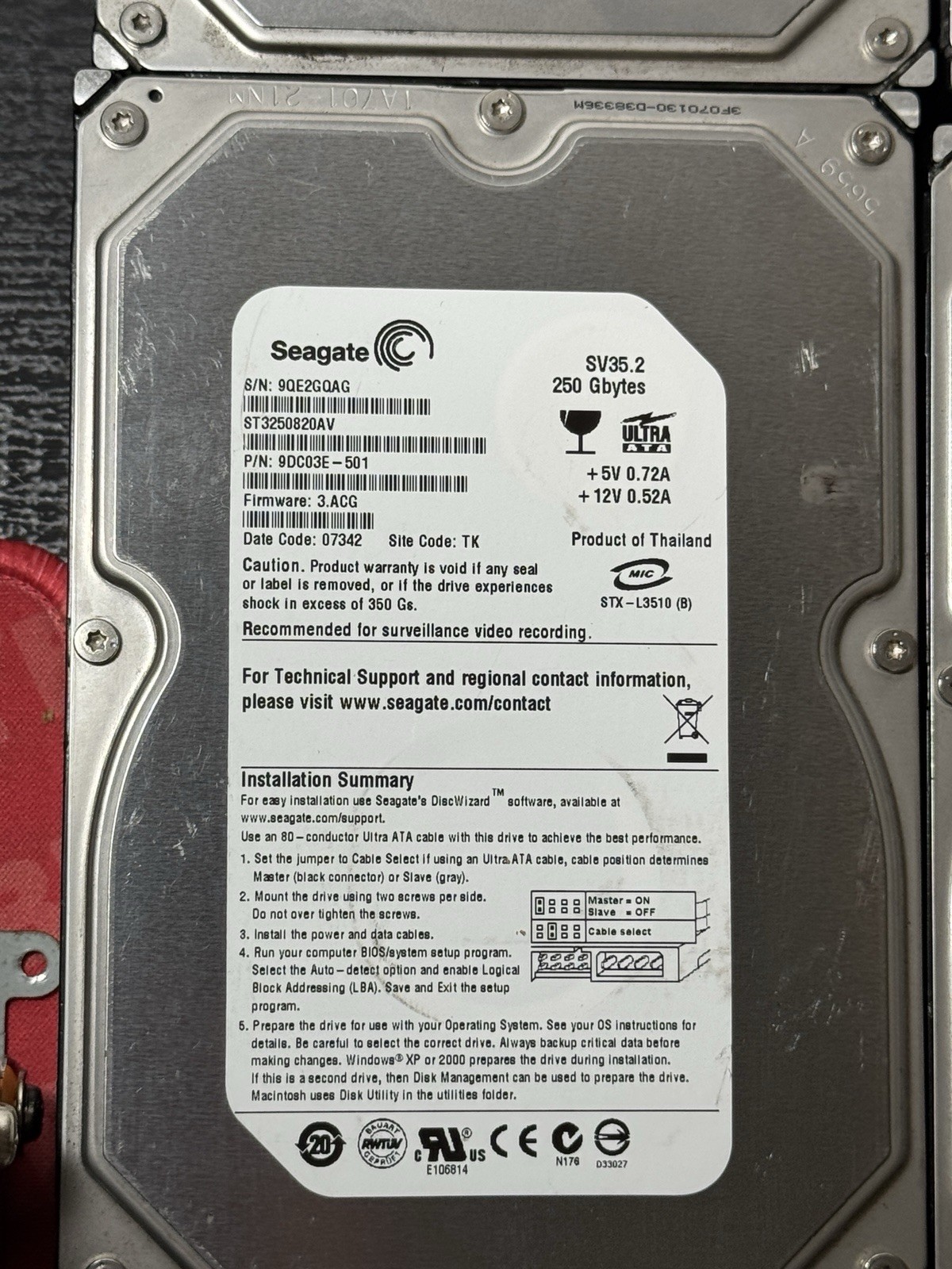 Lot of 12 Hard Drives Seagate WD Maxtor Fujitsu + Brackets UNTESTED