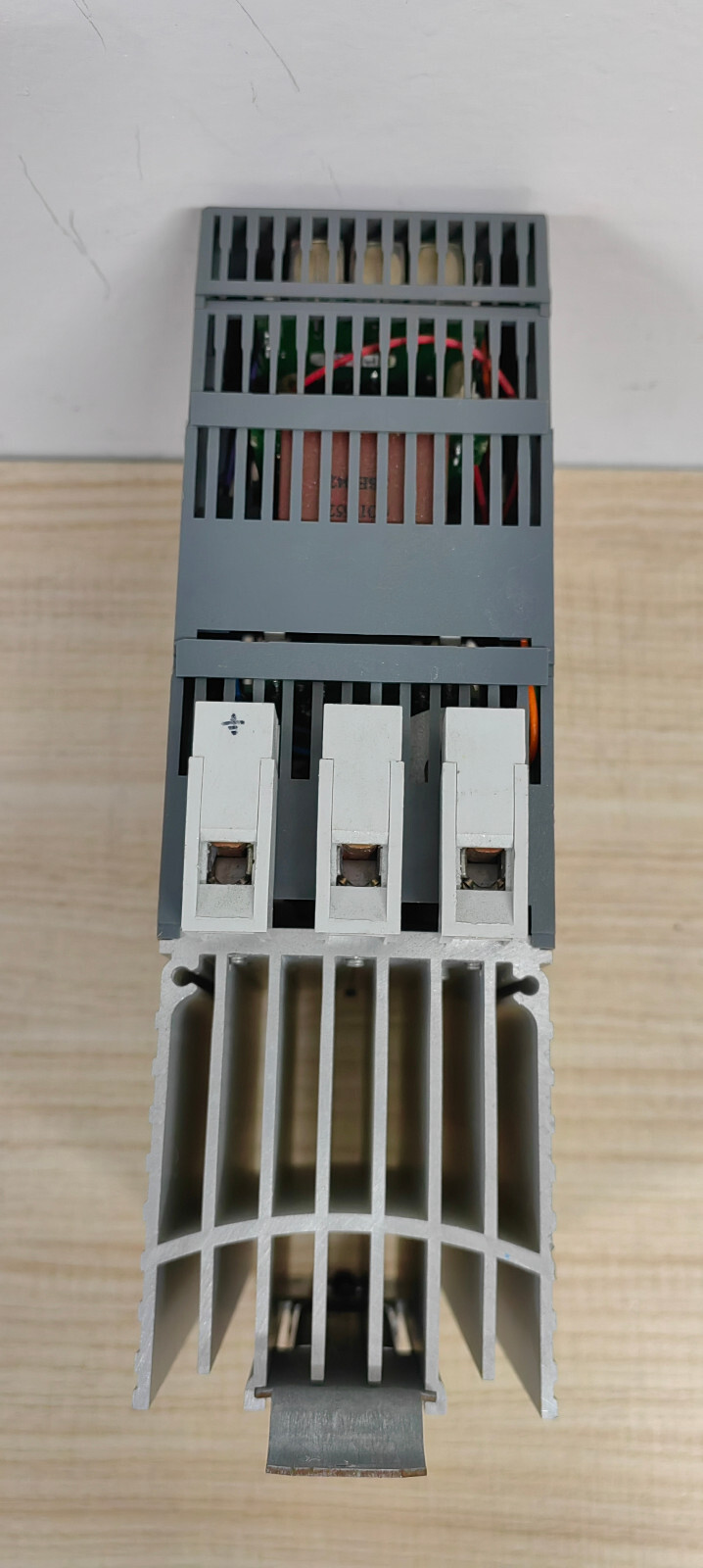 EUROTHERM 7100A 63A/220V/SELF/XXXX/NONE/PA/XXXX/4MA20/ENG/YES/V2/XXXX/DLF/SWIR