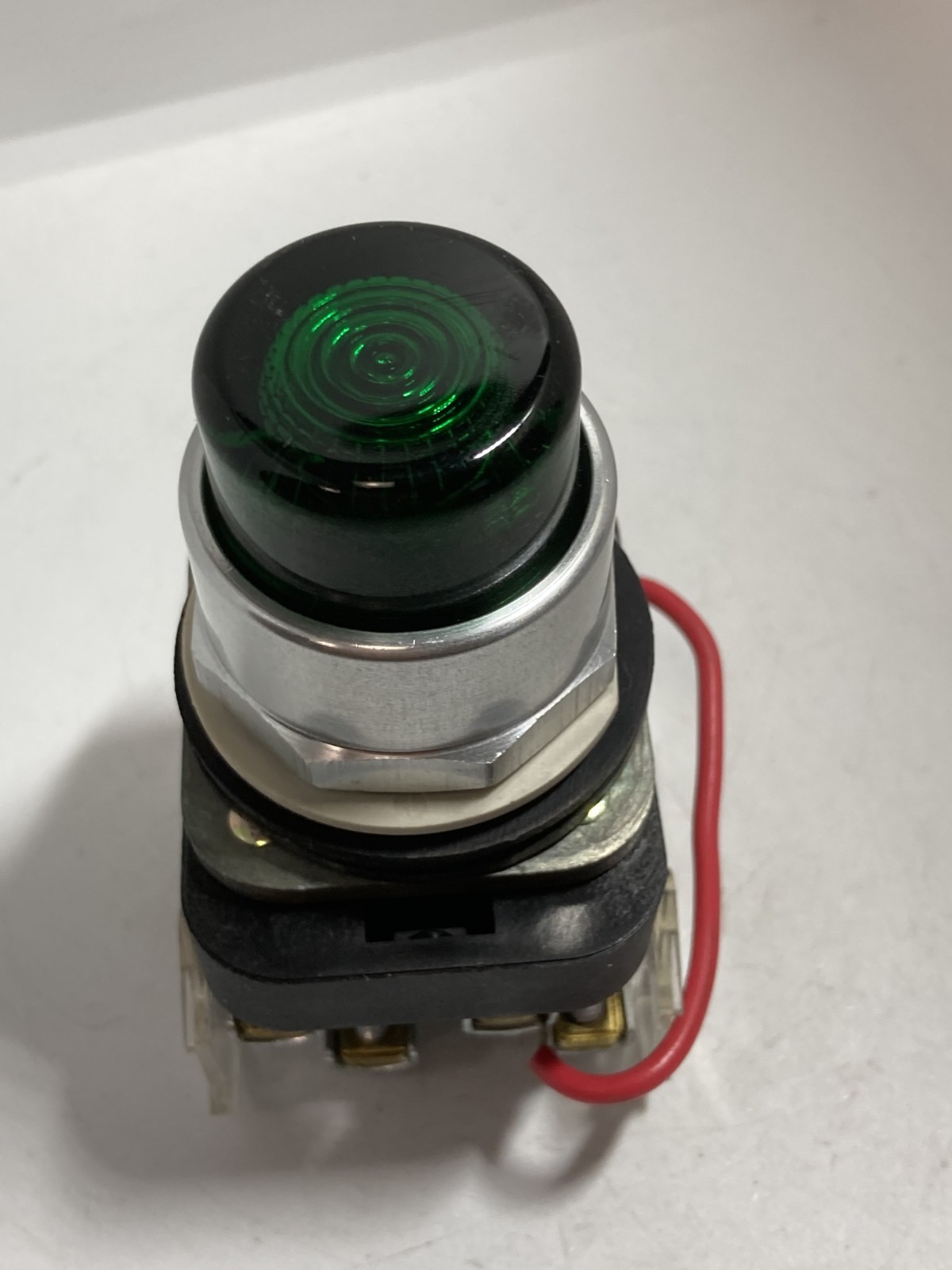 ALLEN BRADLEY 800T-QT24G PUSH TO TEST GREEN 24VAC/DC 1NO/1NC SER T NNB