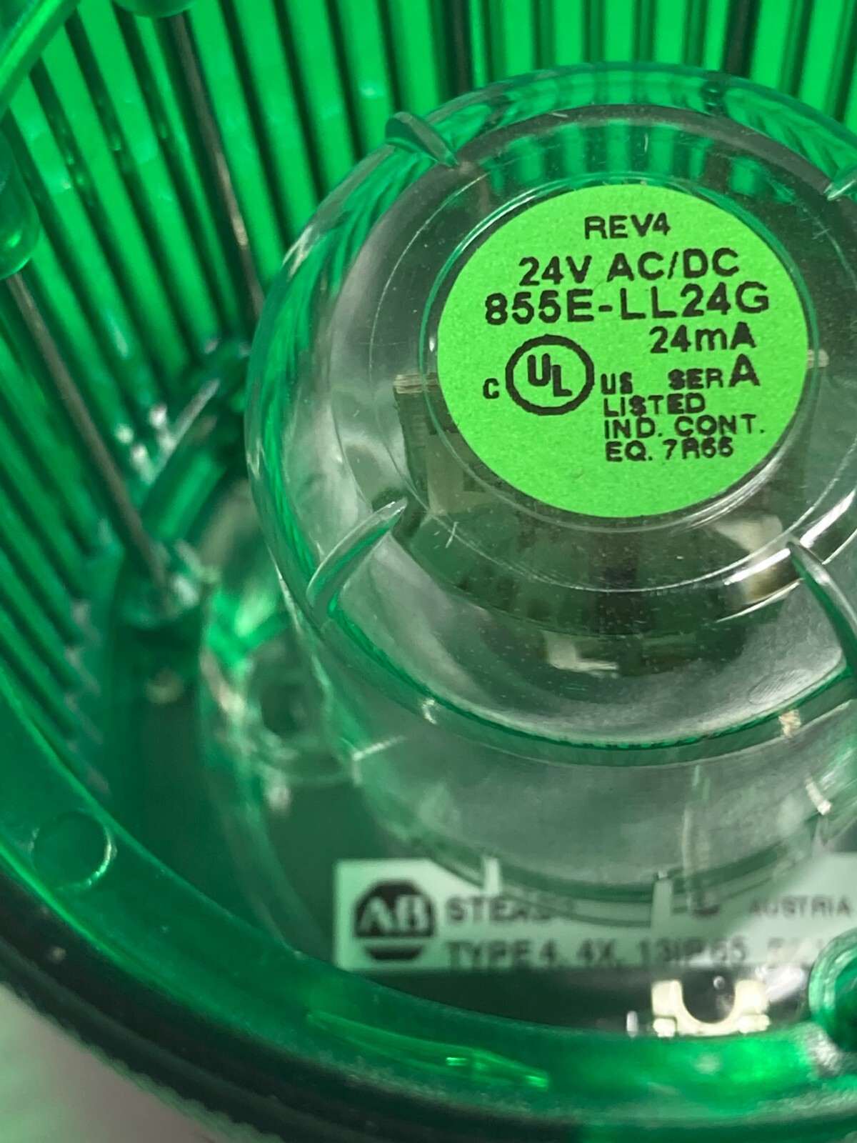 ALLEN BRADLEY 855T-B24TL3 STACK LIGHT GREEN STEADY LED 24VAC/DC 35MA SERIES C
