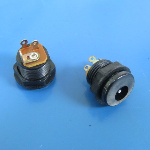 SCHURTER 4840.2200 Qty of 20 per Lot Power Barrel Connector Jack 2.00mm ID (0.0