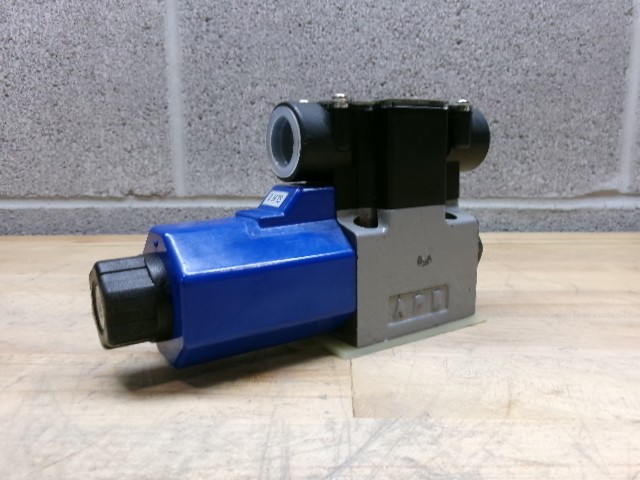 TOYOOKI HD1-2S-BGA-025A-WYD | 2POS, ISO025, 7MPA, 24VDC