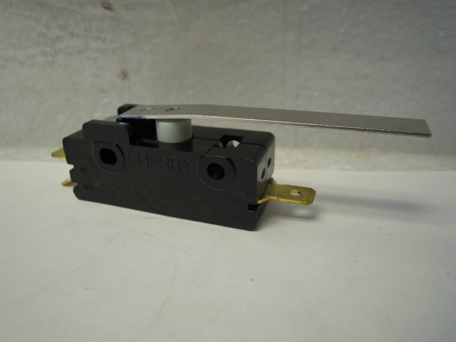 RAYMOND RA 939-352-203 SWITCH FORKLIFT LIFT PARTS TOTAL SOURCE CHERRY E13 *NEW