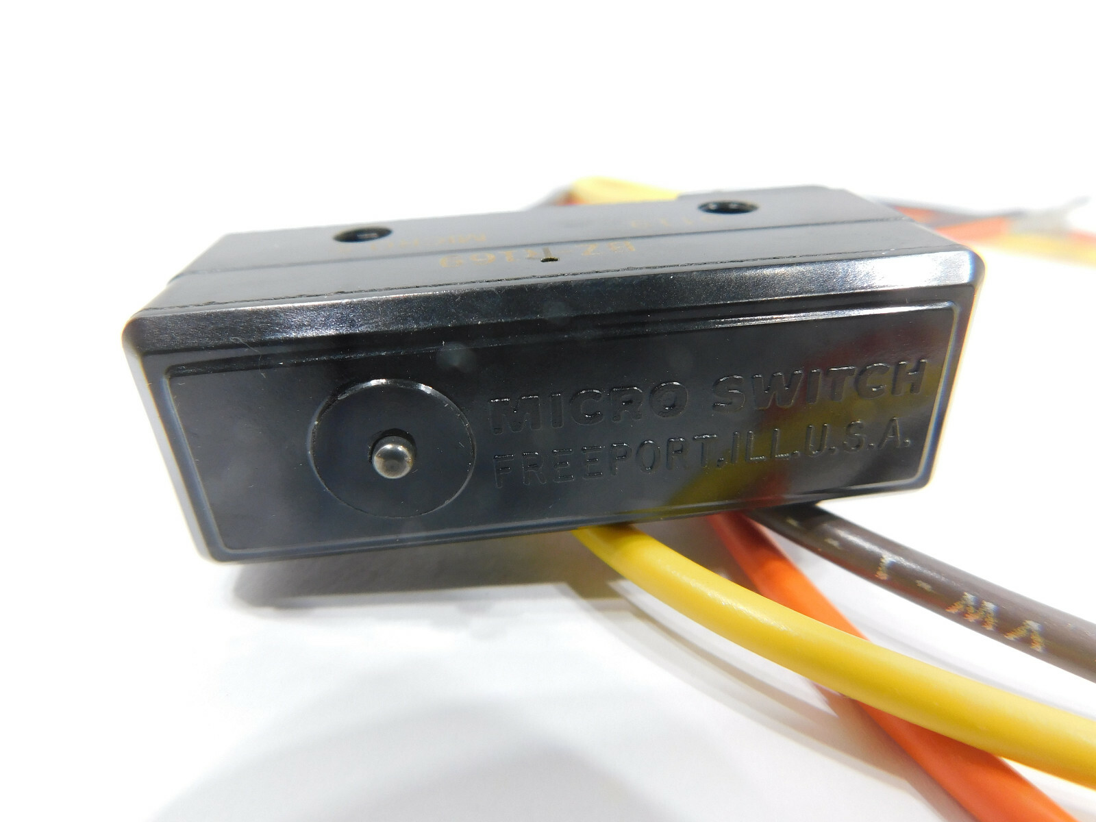 MicroSwitch BZ-R169 36101-M 2-24 125/250/480V 15A with leads