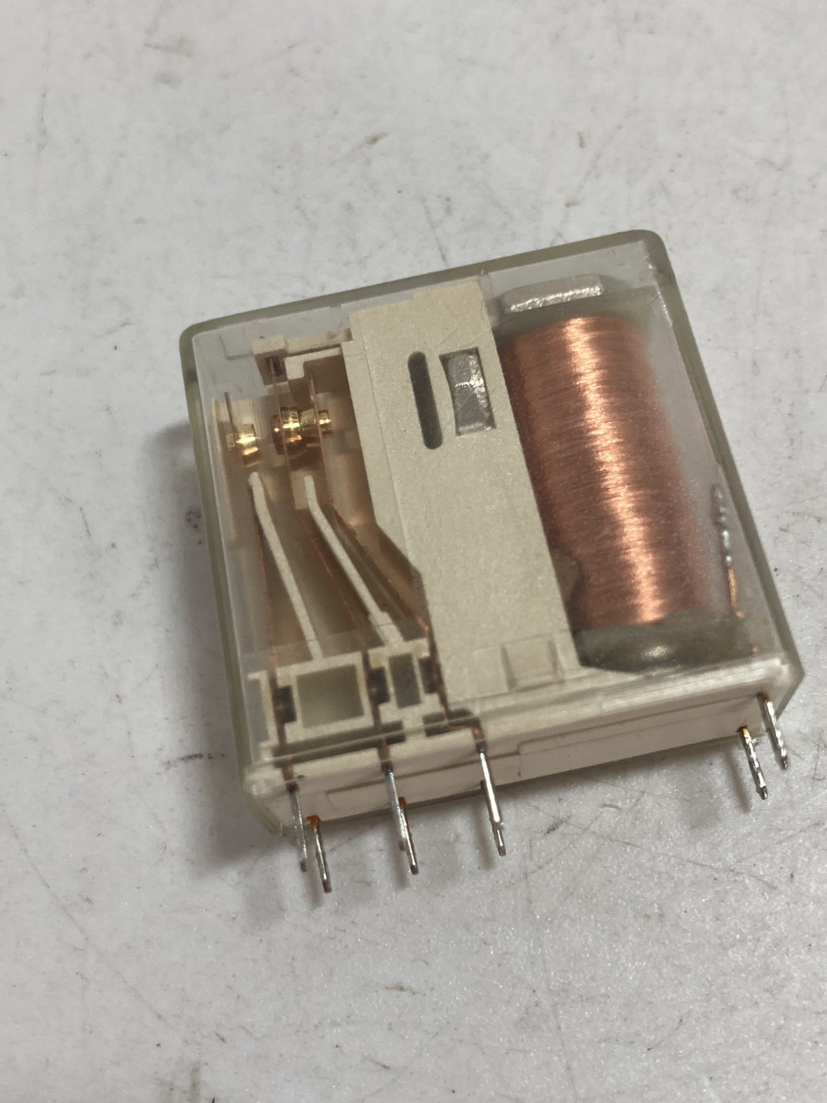 KACO KOZ-RBS-2604 RELAY PLUG IN 12VDC 6A 8 PINS