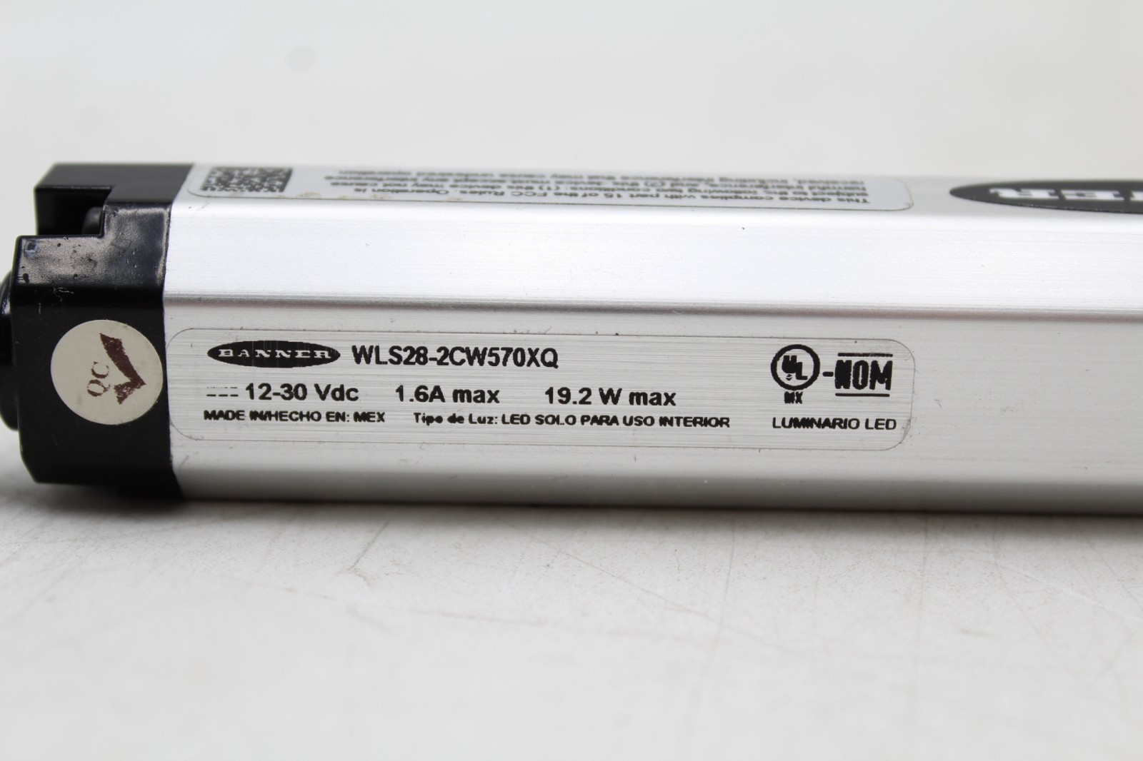Banner WLS28-2CW570XQ 570MM Lighted Length LED Work Light Strip