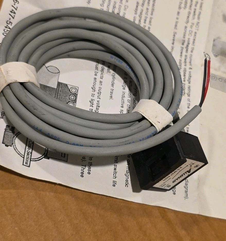 ALLENAIR R01 / 739-100-001 REED SWITCH NEW