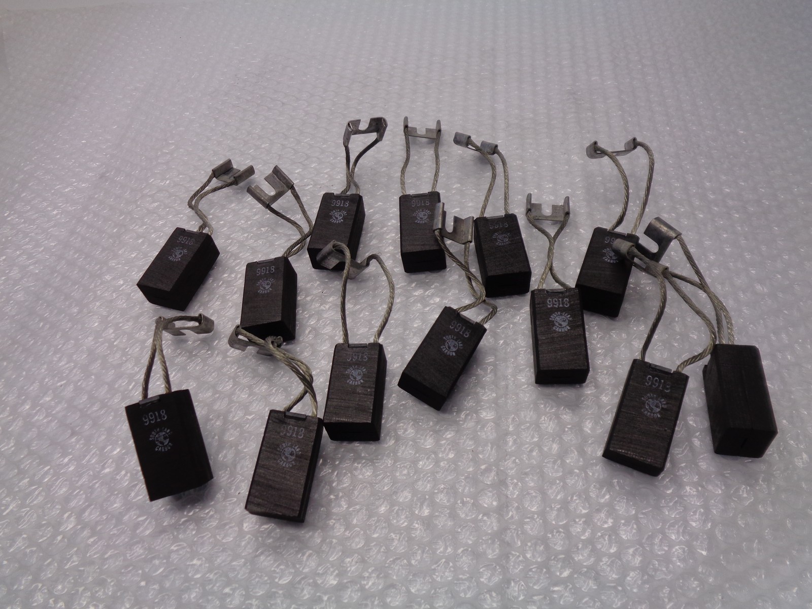 SOUTH LAND CARBON 9918 CARBON BRUSH LOT OF 13 NSNP