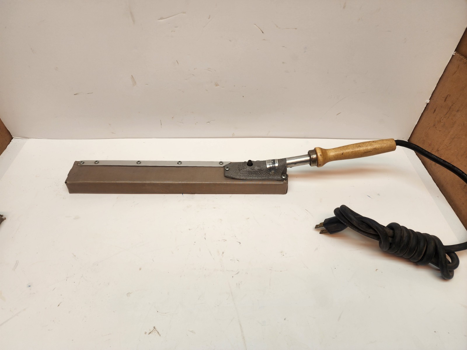 Heat Seal Large Hand Iron 2″ x 14″ Model 214 Variable Heat 650w Free Shipping