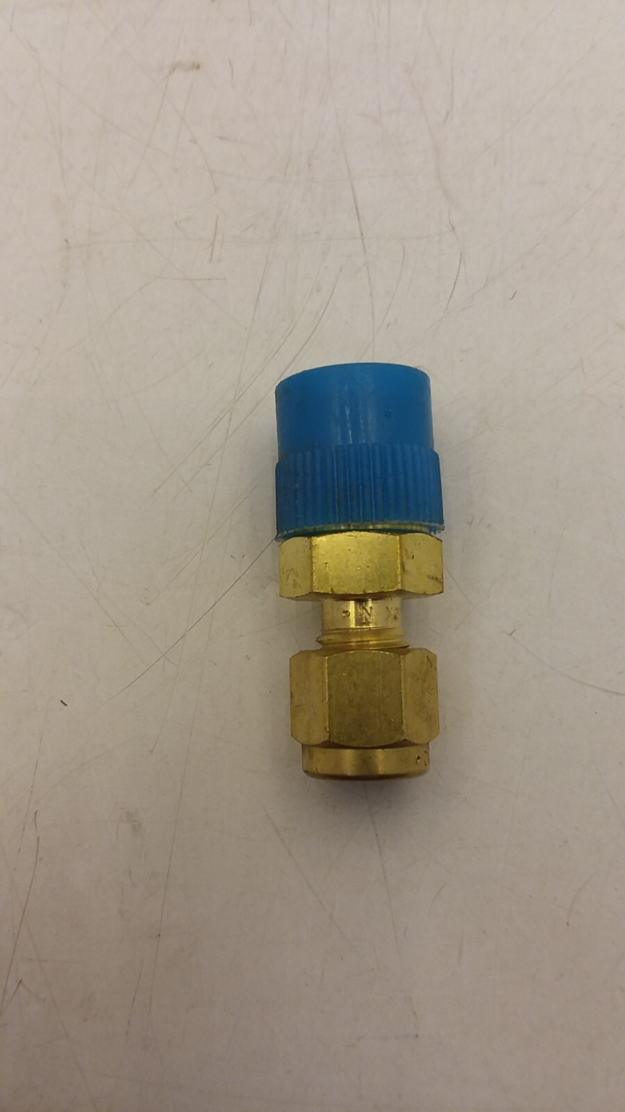 DKLOK DMC6-8N-S STEEL COMPRESSION CONNECTOR 3/8INCH BY 1/2INCH NNB