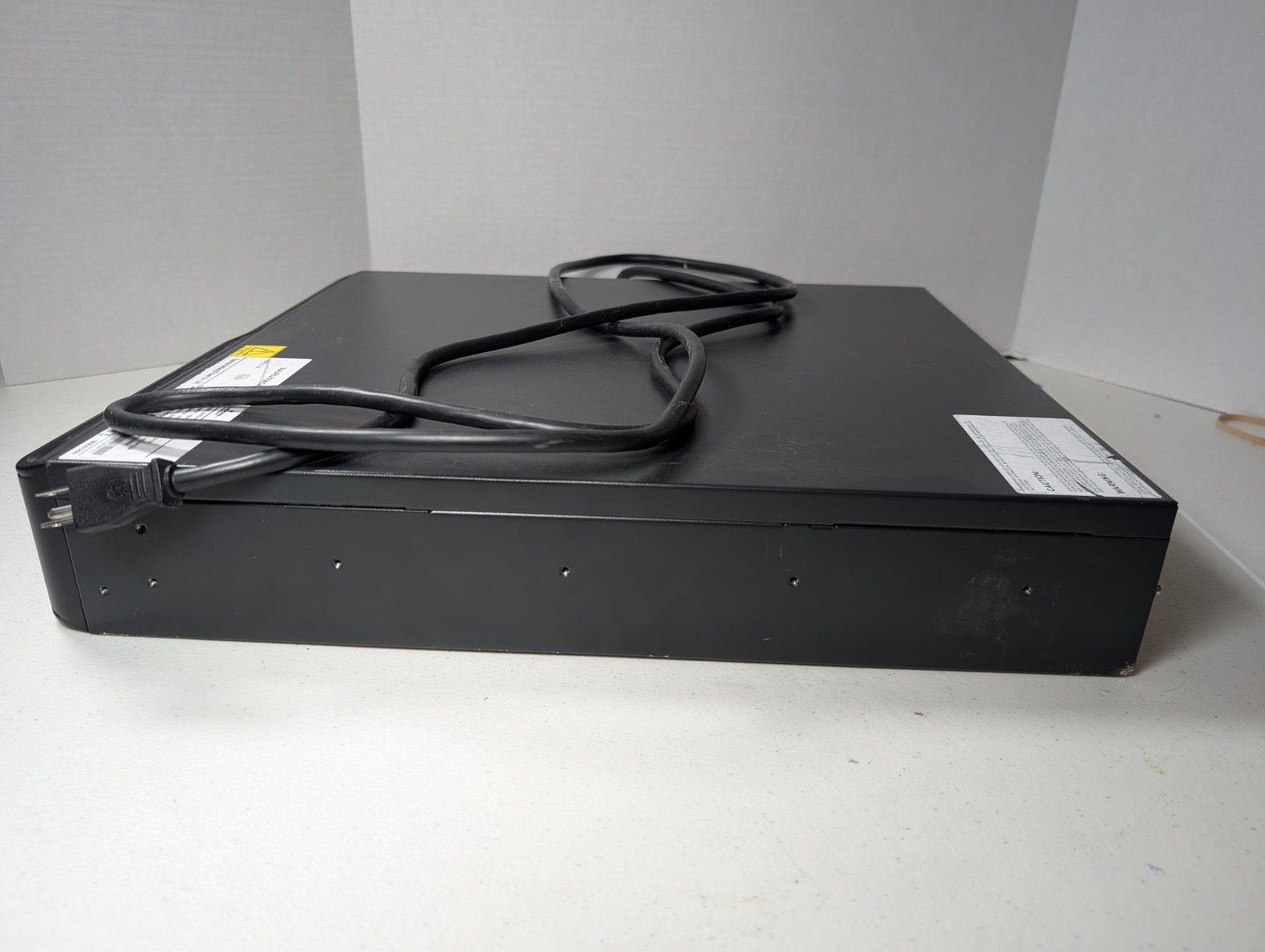 Liebert vertiv Emerson GXT3-1500RT120 UPS System No Batteries/Cage