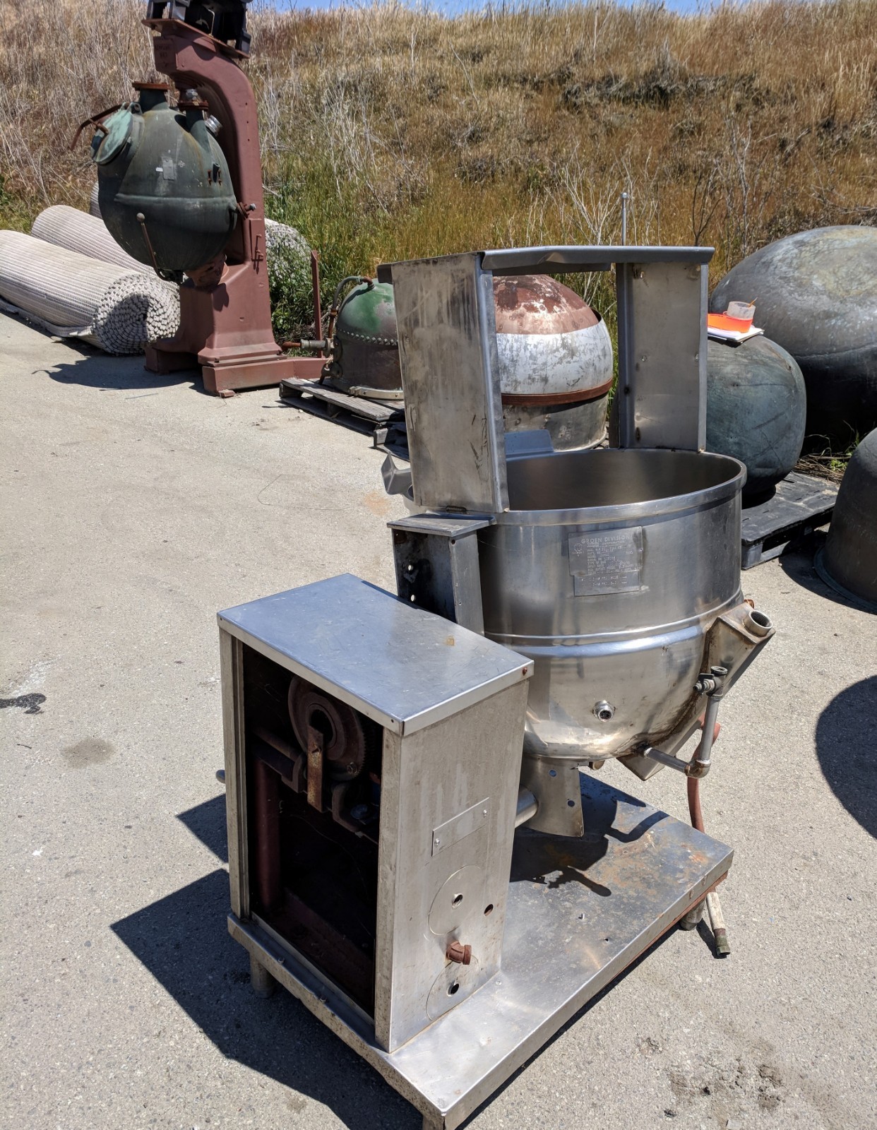 Groen DH-40 Tilting NATURAL GAS Steam Kettle, 100,000 BTU. No Agitator