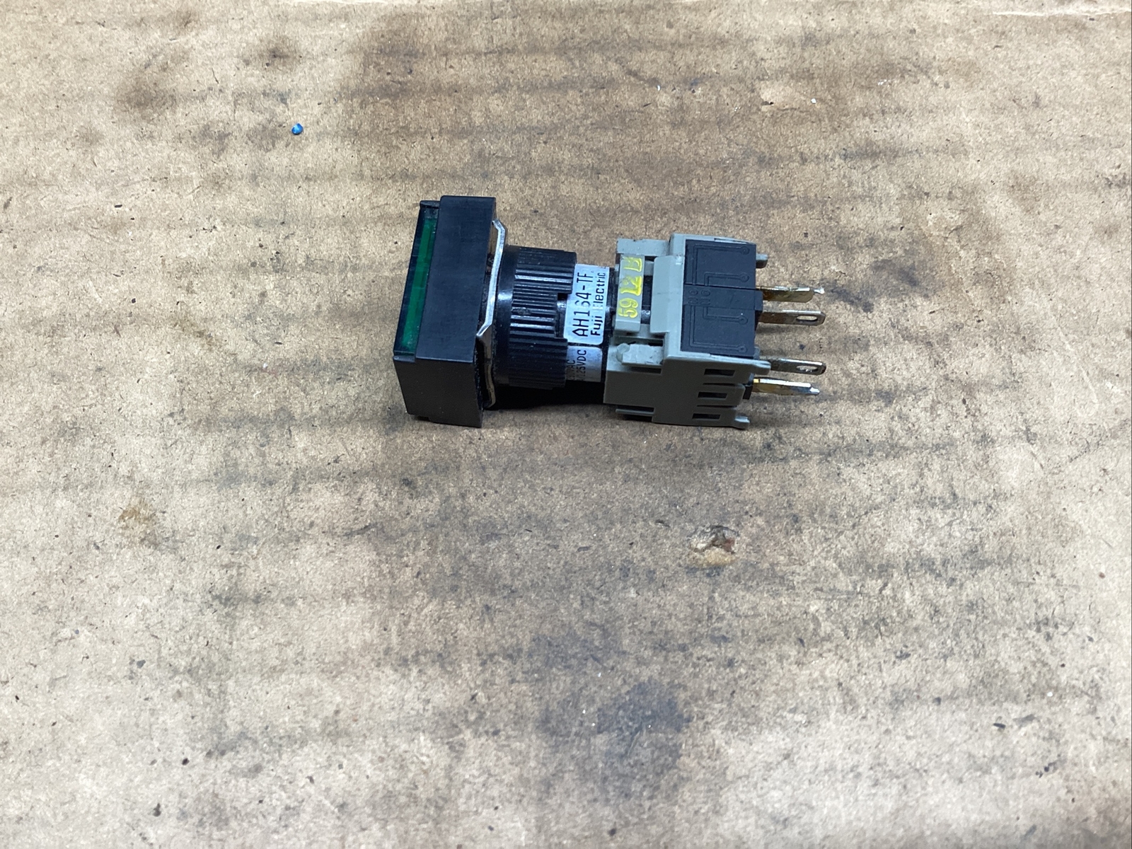 GREEN FUJI ELECTRIC AH164-TF LED LAMP SWITCH #809M43